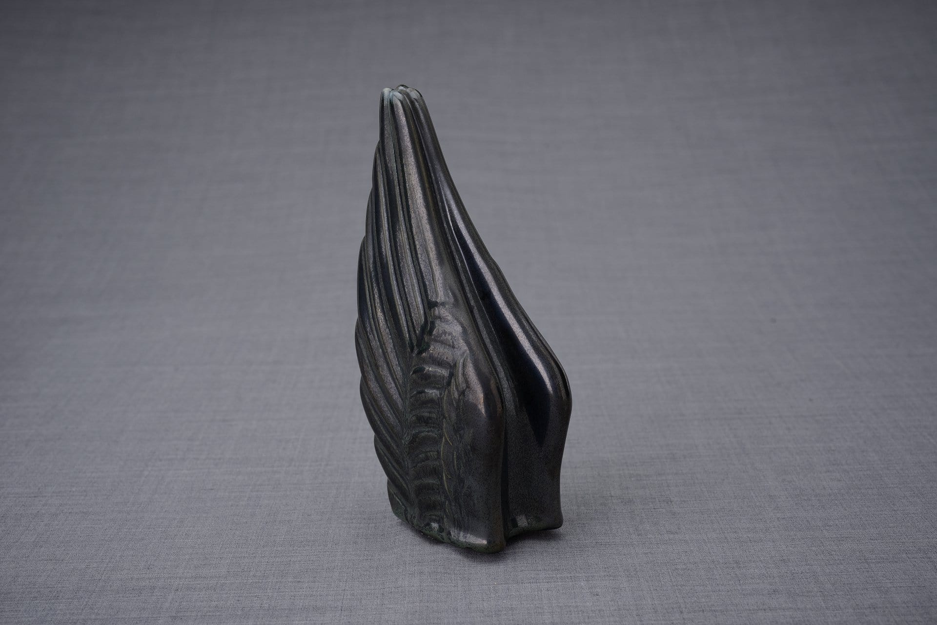 Wings Handmade Cremation Keepsake Urn for Ashes, color Black Melange-Pulvis Art Urns