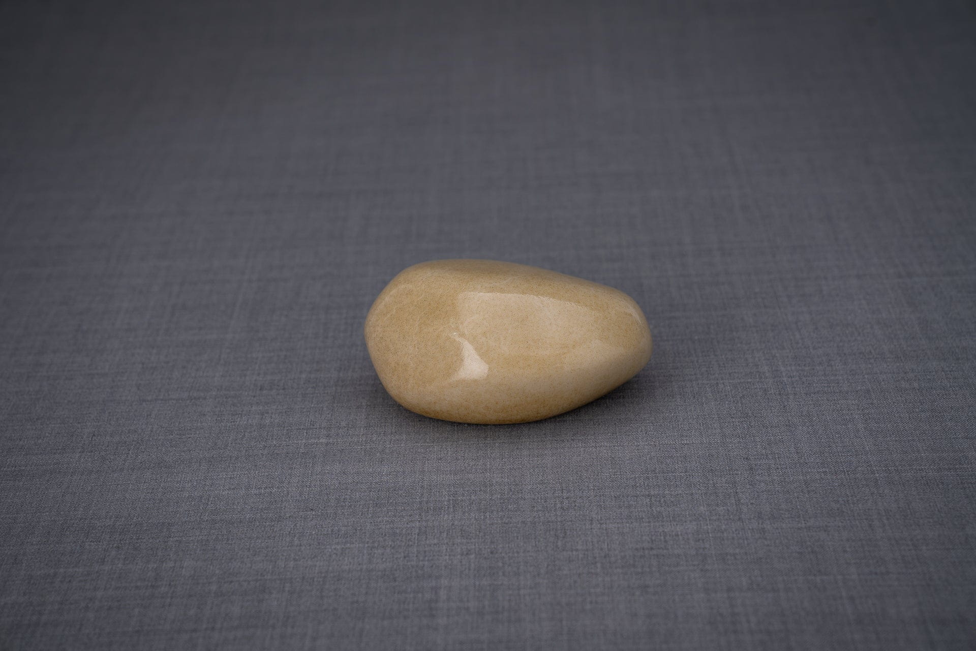 Pulvis Art Urns Keepsake Urn Handmade Mini Keepsake Urn "Palm Stone" - Light Sand | Ceramic