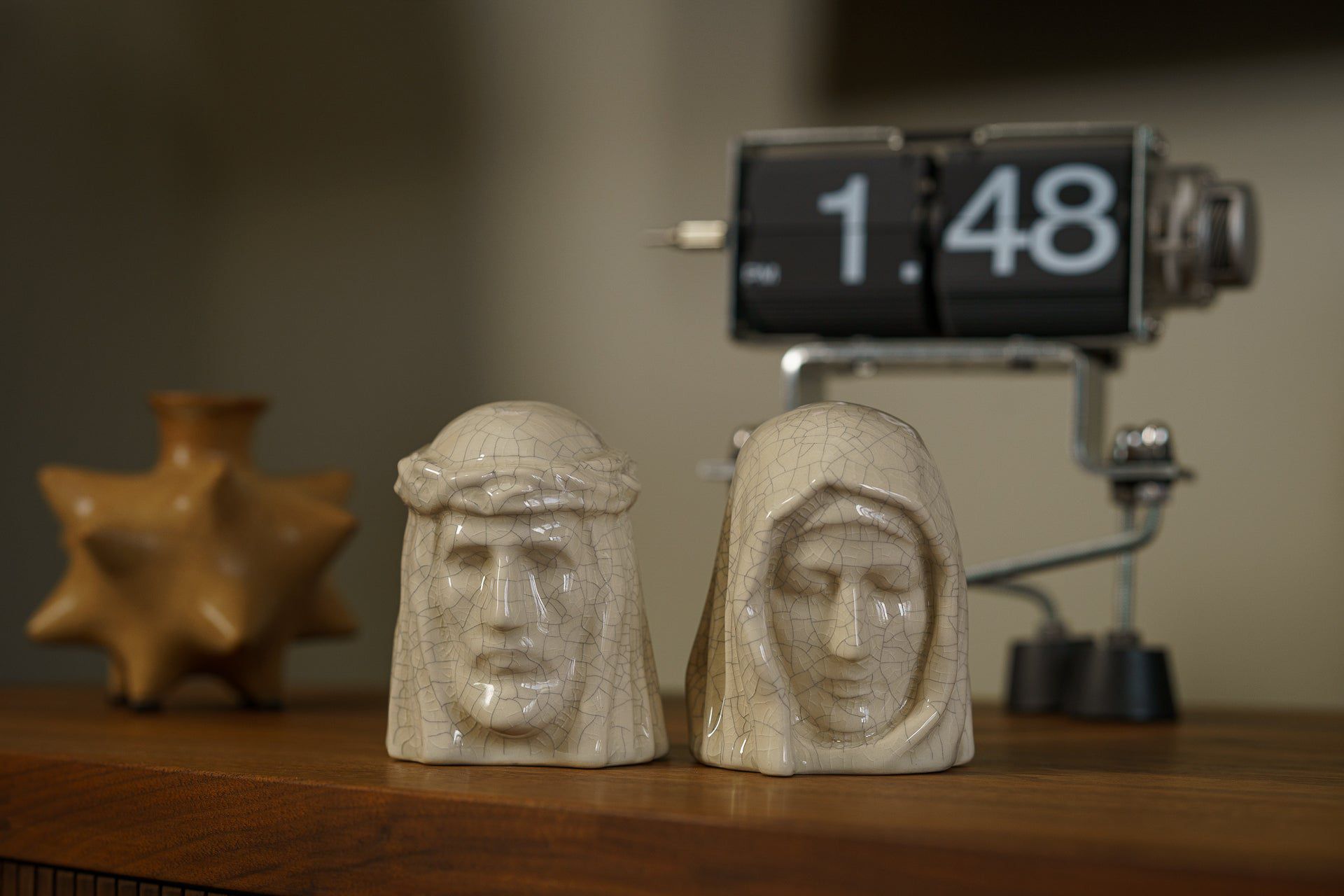 Pulvis Art Urns Keepsake Urn Handmade Mini Keepsake Urn "The Christ" - Craquelure | Ceramic