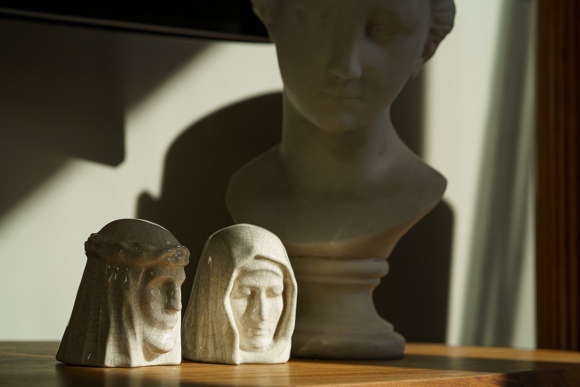 Pulvis Art Urns Keepsake Urn Handmade Mini Keepsake Urn "The Christ" - Craquelure | Ceramic