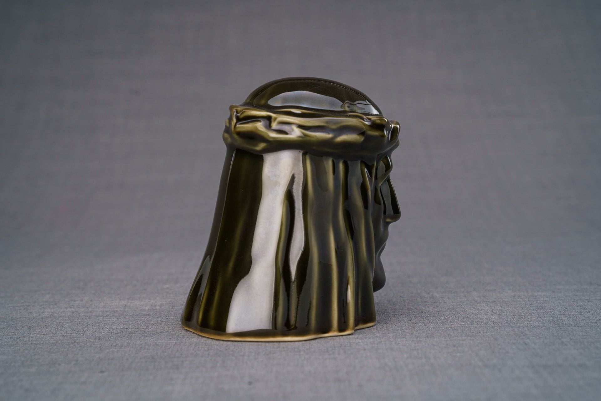 Pulvis Art Urns Keepsake Urn Handmade Mini Keepsake Urn "The Christ" - Oily Green | Ceramic