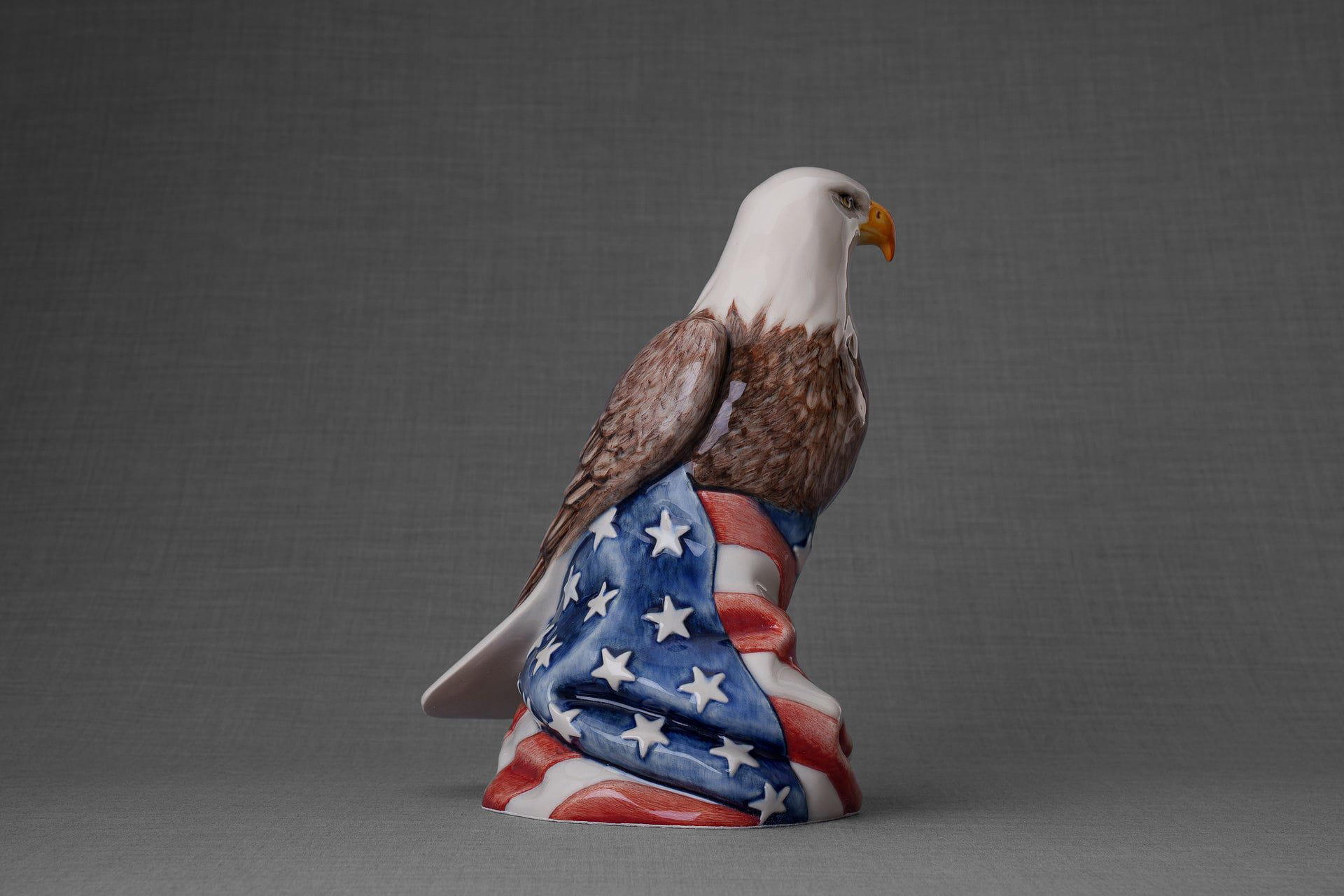 Pulvis Art Urns Memorial Urns Handmade Decorated Cremation Memorial - Aquilae | Ceramic