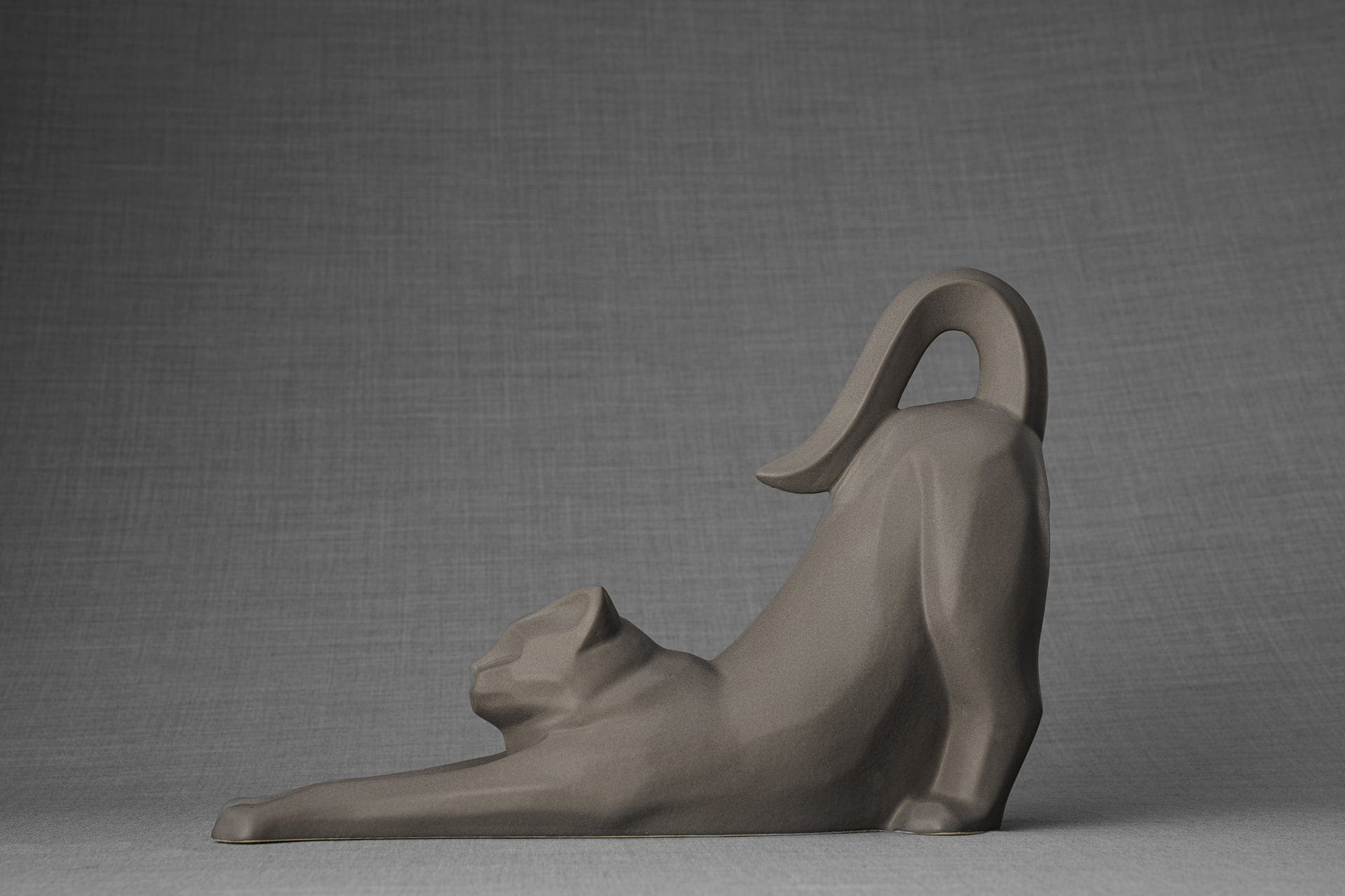 Pulvis Art Urns Pet Urn Cat Cremation Urn For Ashes "Grace" - Grey Matte | Ceramic