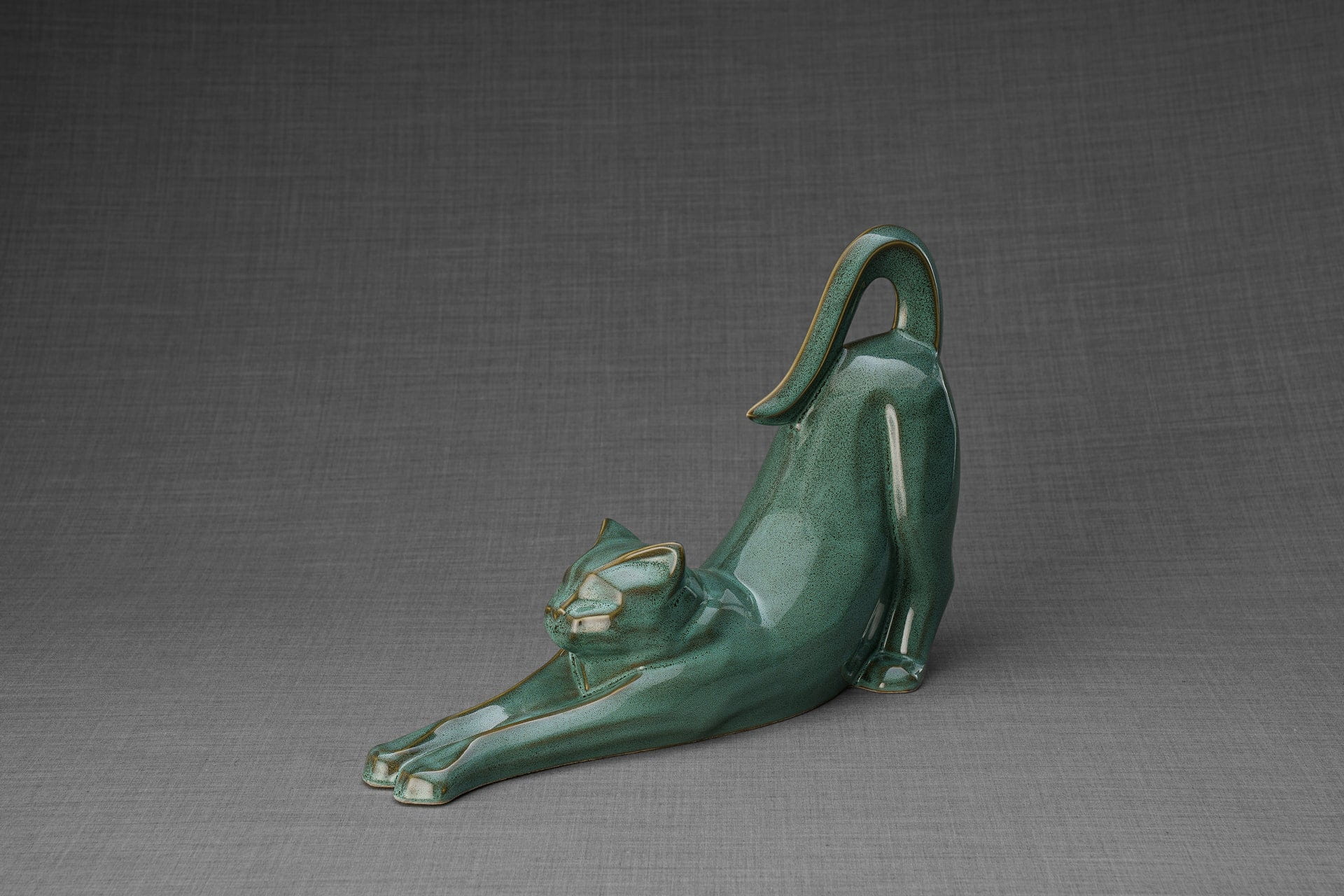 Pulvis Art Urns Pet Urn Cat Cremation Urn For Ashes "Grace" - Oily Green Melange | Ceramic