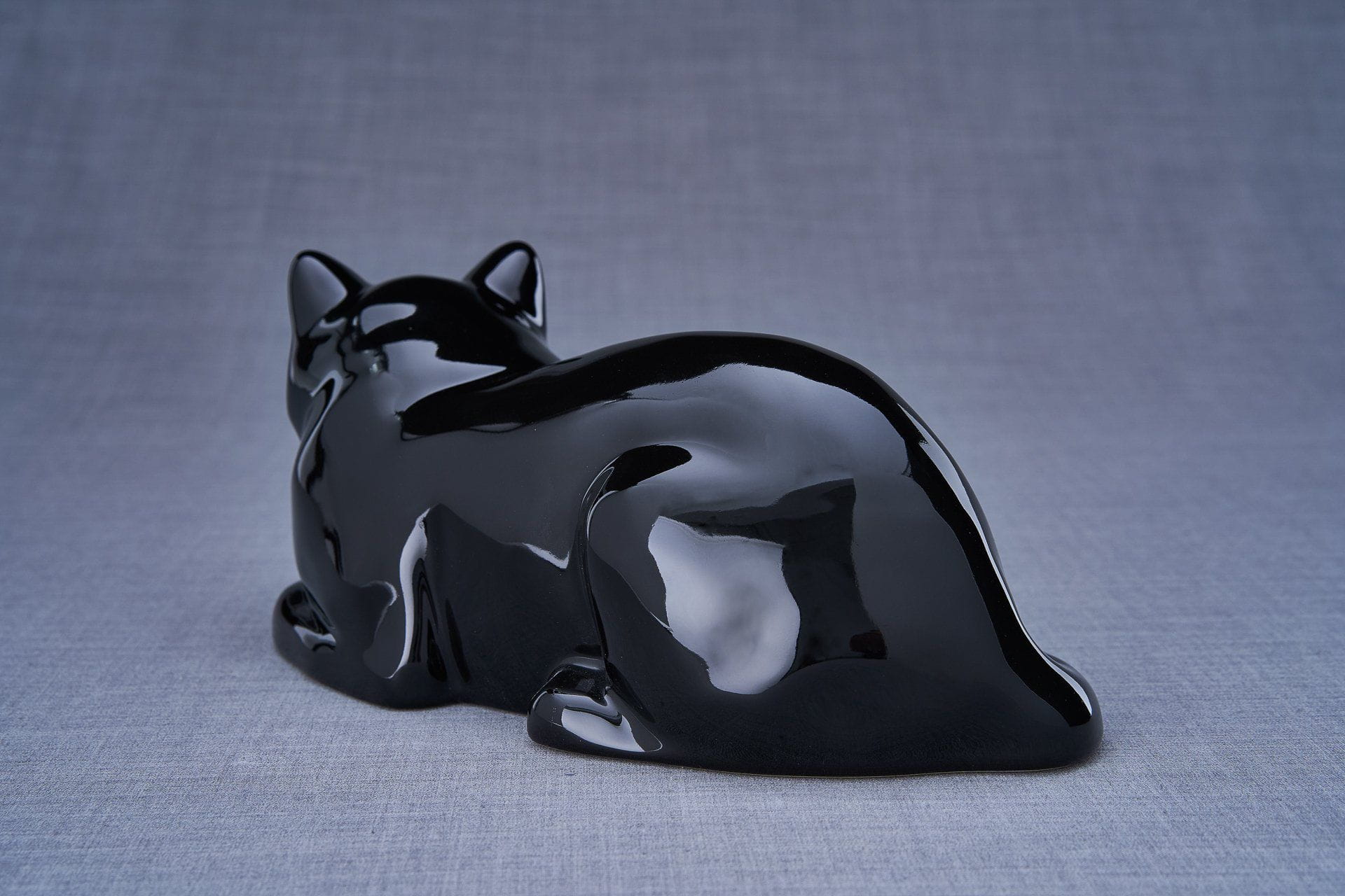 Cat Cremation Urn for Ashes - Lamp Black | Ceramic | Handmade
