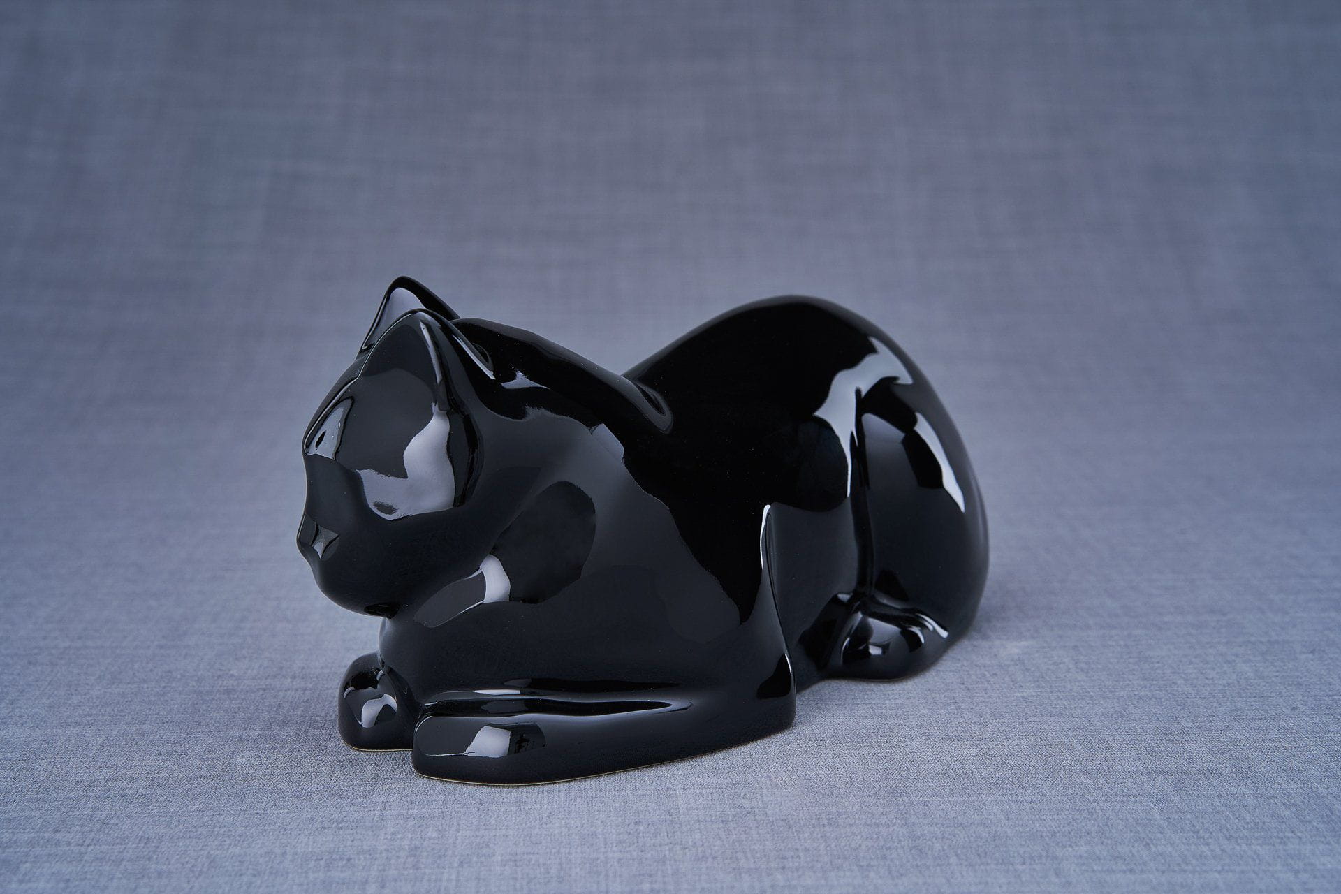 Cat Cremation Urn for Ashes - Lamp Black | Ceramic | Handmade