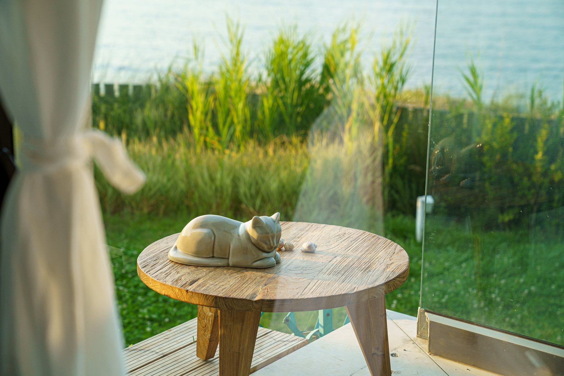 Cat Cremation Urn for Ashes - White | Ceramic | Handmade
