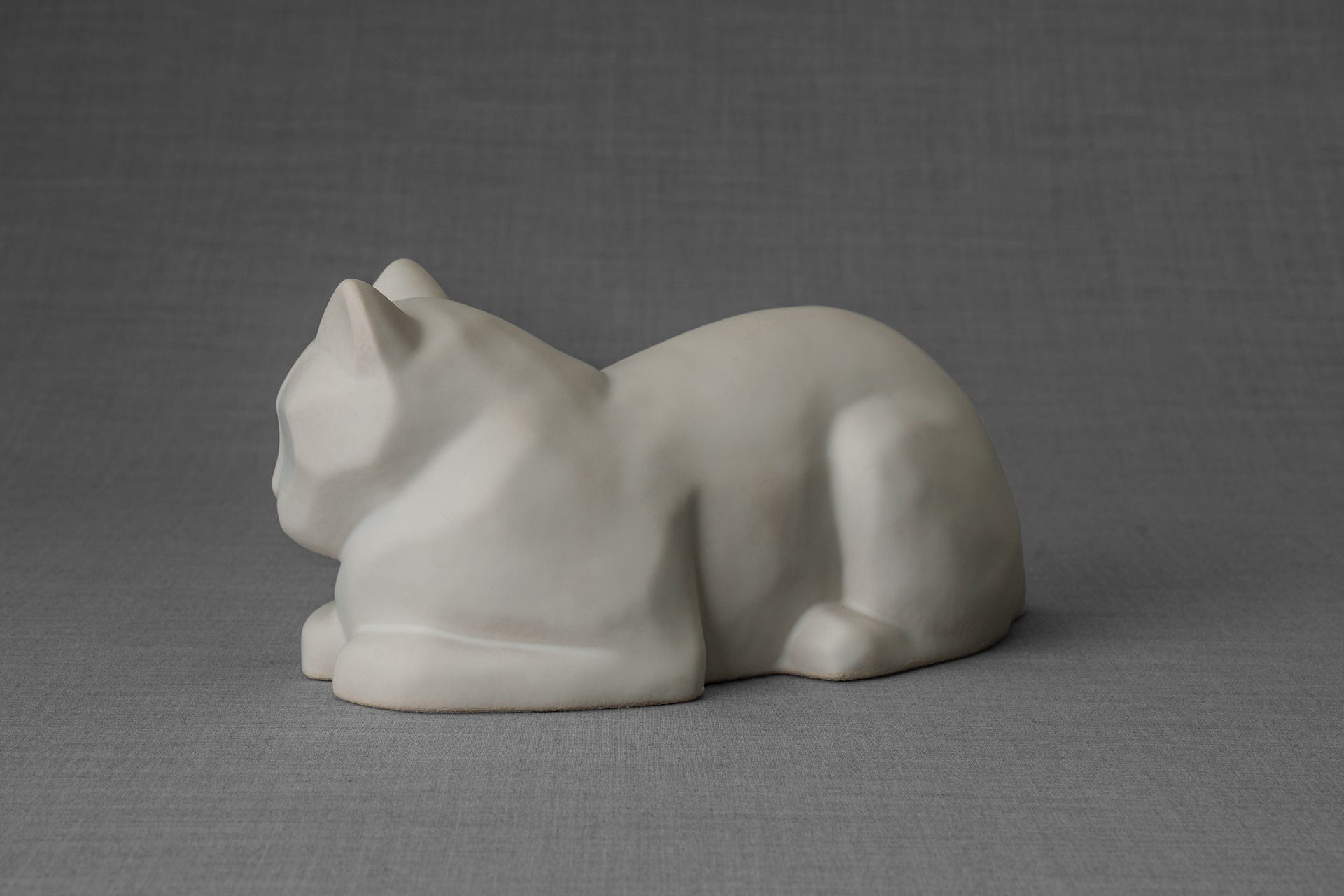 Pulvis Art Urns Pet Urn Cat Cremation Urn for Ashes - White Matte | Ceramic | Handmade