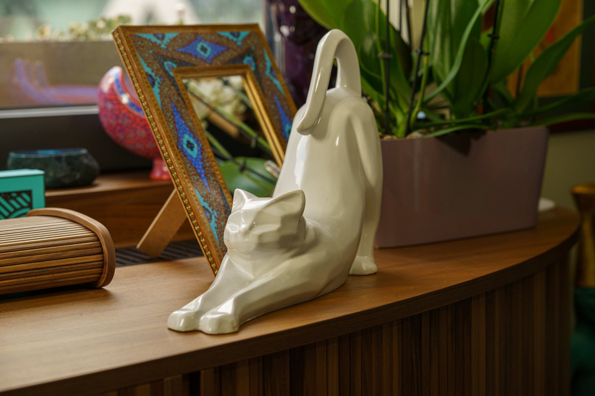 Cat Cremation Urn For Ashes "Grace" - White | Ceramic