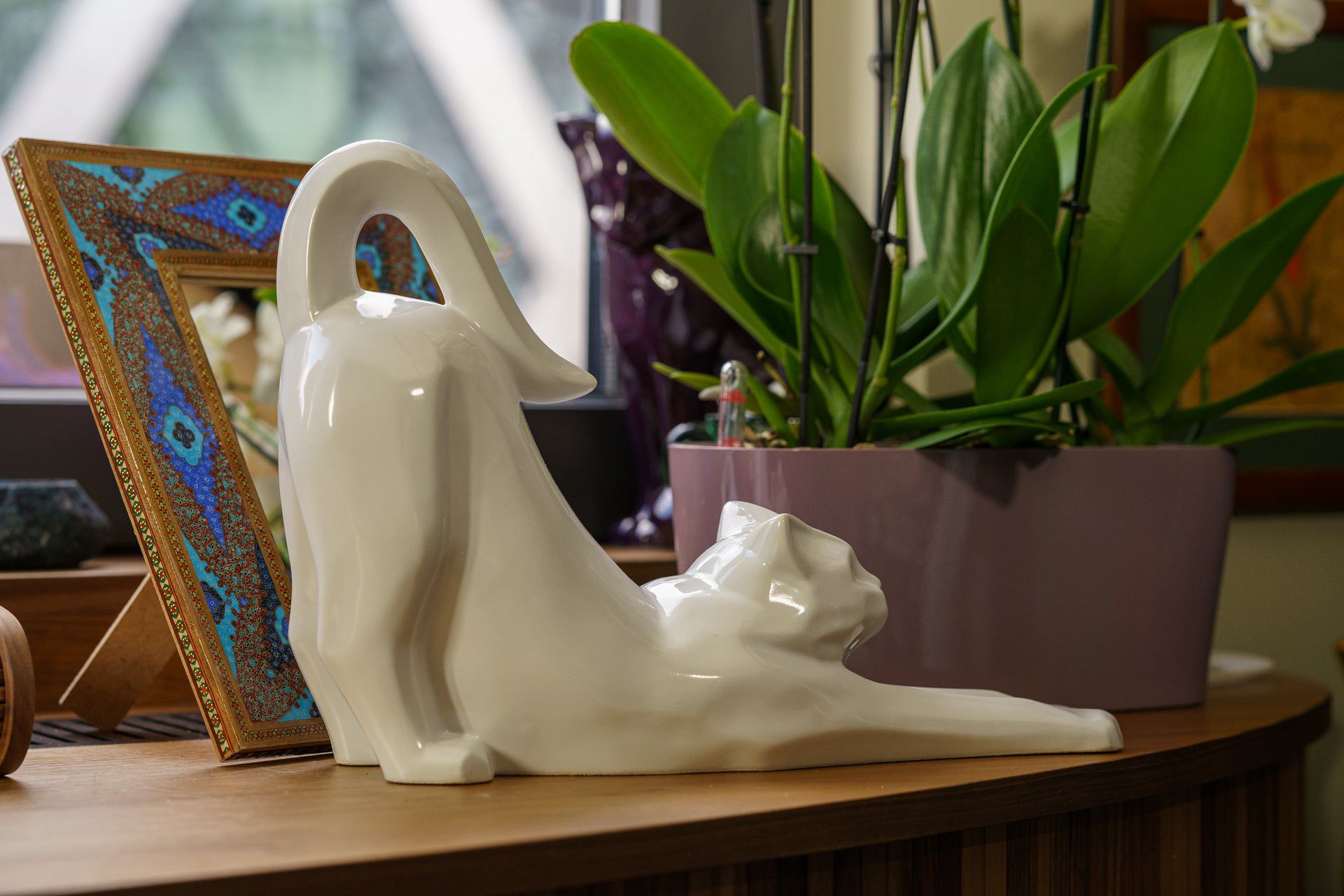 Cat Cremation Urn For Ashes "Grace" - White | Ceramic
