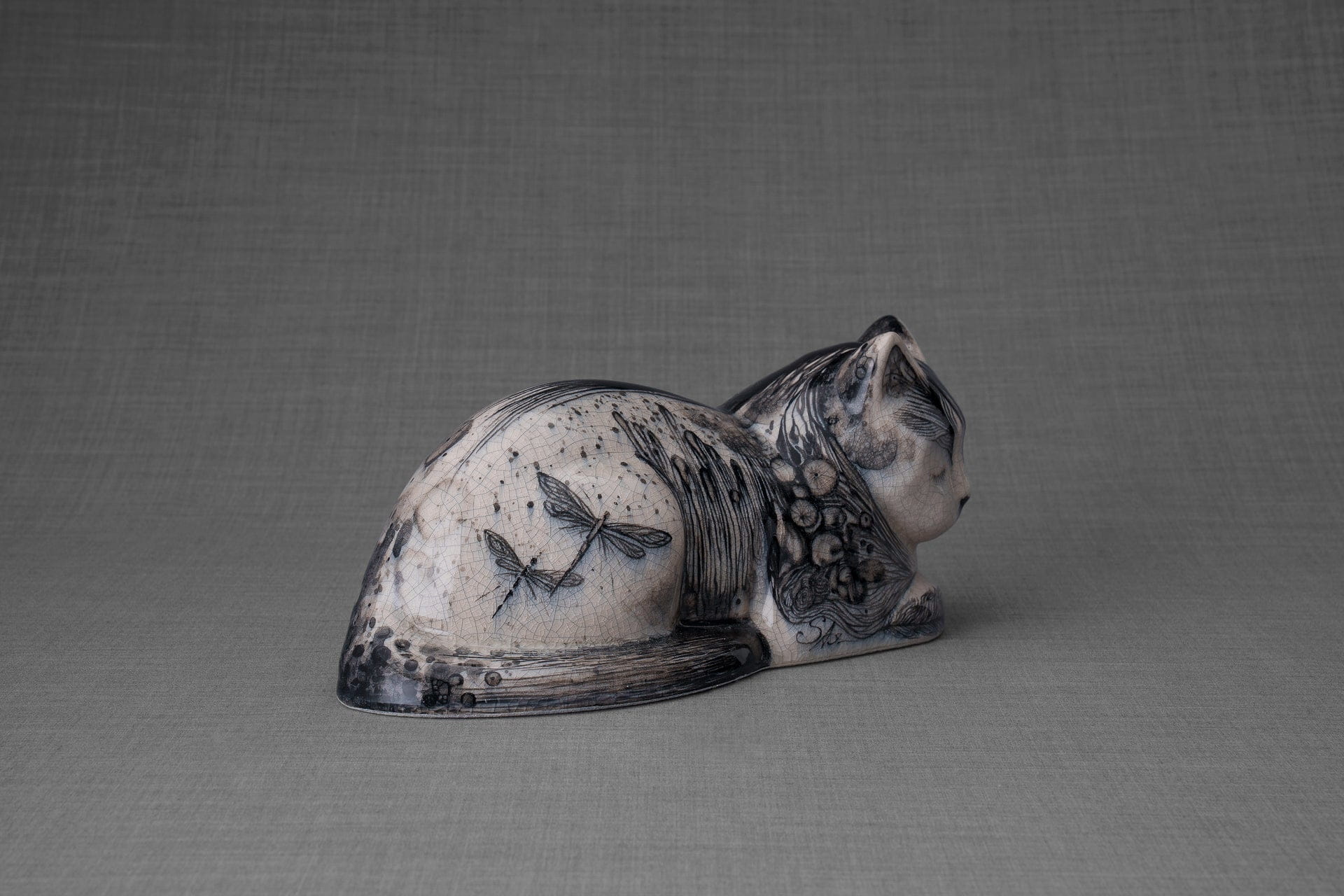 Pulvis Art Urns Pet Urn Hand Decorated Cat Urn for Ashes "Mystic" - Ceramic | Handmade