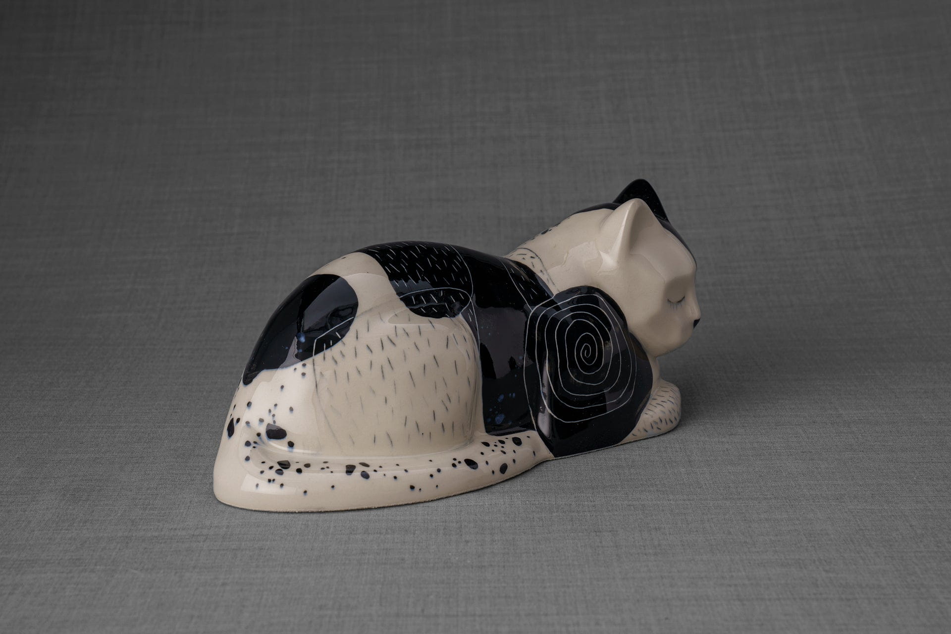 Pulvis Art Urns Pet Urn Hand Decorated Cat Urn for Ashes "Tuxedo" - Ceramic | Handmade