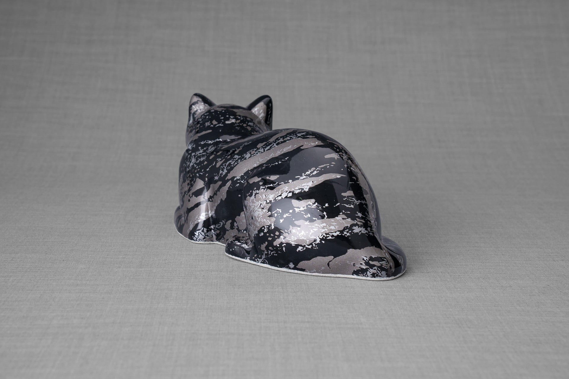 Pulvis Art Urns Pet Urn HydroGraphics Pet Urn For Cat | Mixed Gray | Ceramic