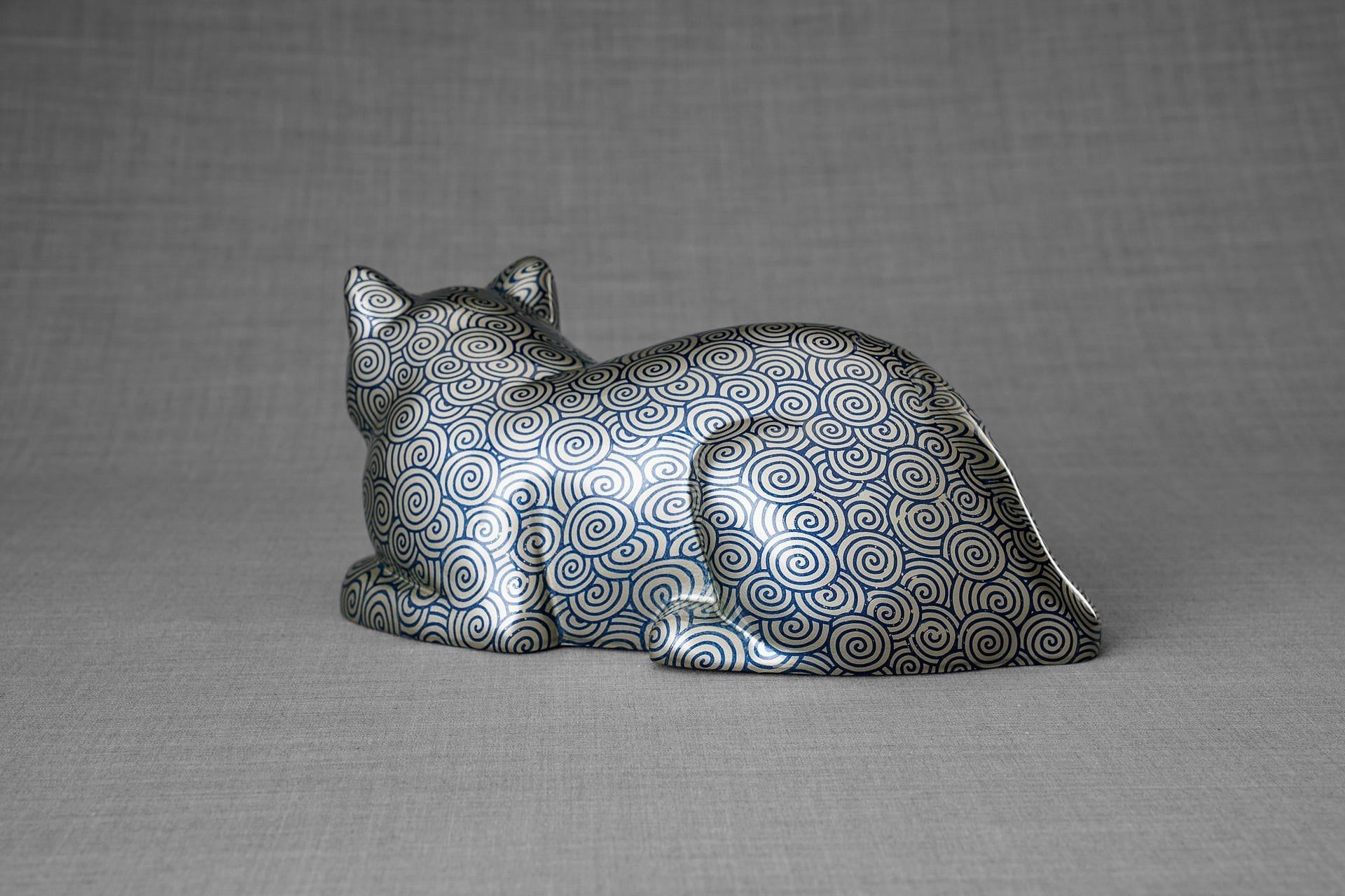 Pulvis Art Urns Pet Urn HydroGraphics Pet Urn For Cat - "Vortex" - Ceramic | Hydro Dipping