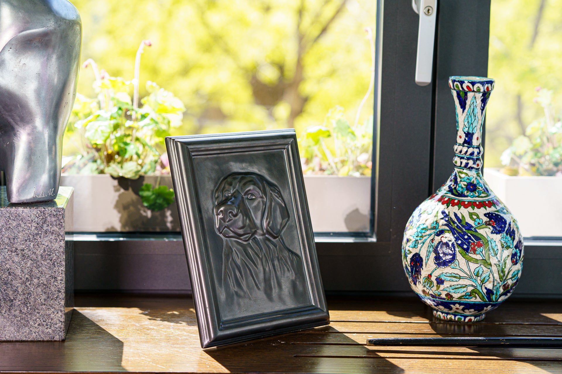 Pulvis Art Urns Pet Urn Labrador Pet Urn for Ashes - Dark Matte | Ceramic | Handmade