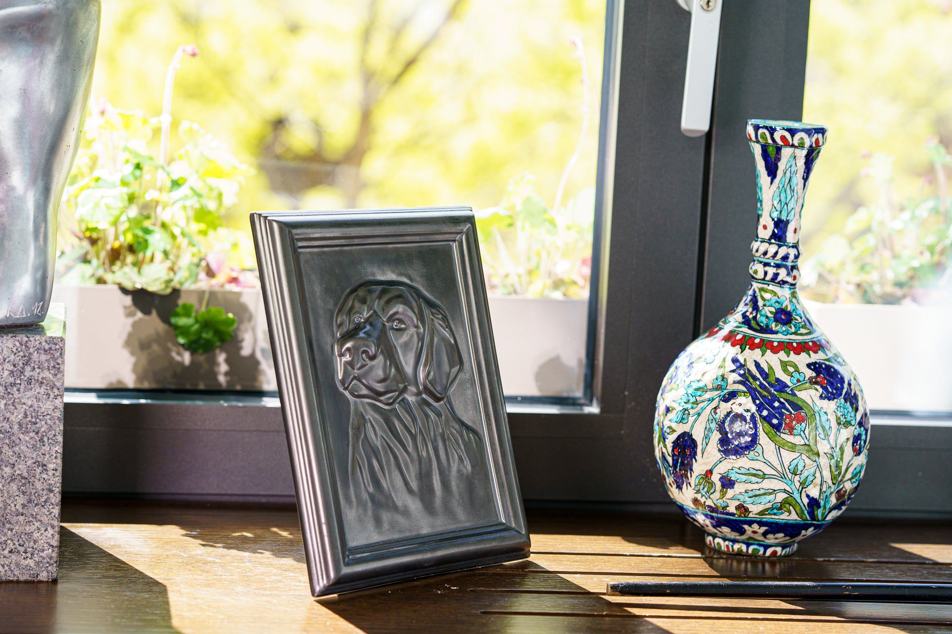 Pulvis Art Urns Pet Urn Labrador Pet Urn for Ashes - Dark Matte | Ceramic | Handmade
