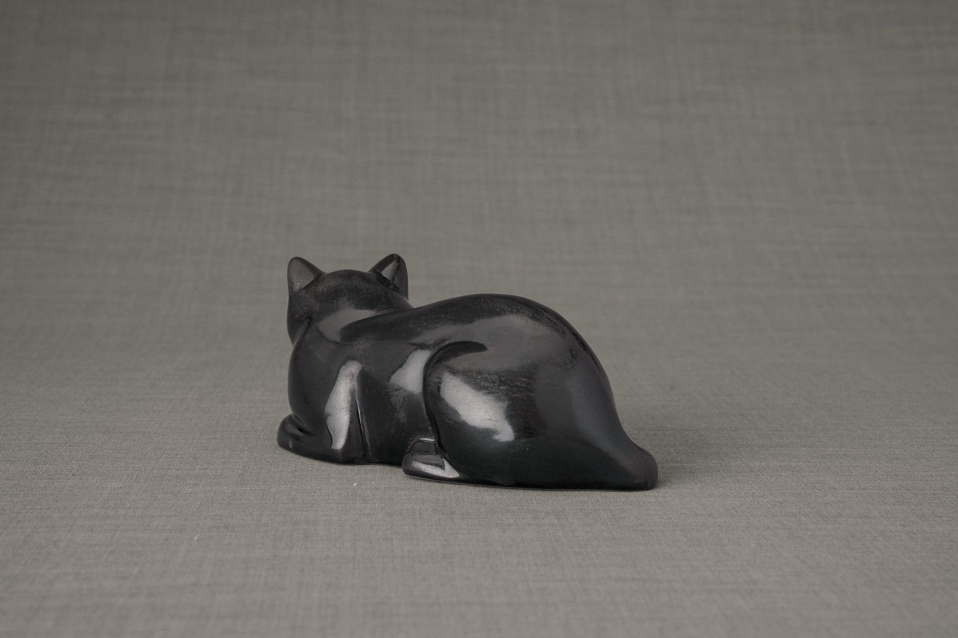 Pulvis Art Urns Pet Urn Mini Laying Cat Cremation Urn - Dark Matte | Ceramic