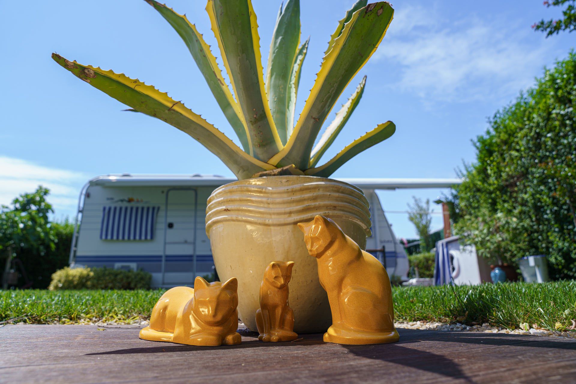 Pulvis Art Urns Pet Urn Mini Pet Urn for Ashes Neko - Amber Yellow | Ceramic | Handmade