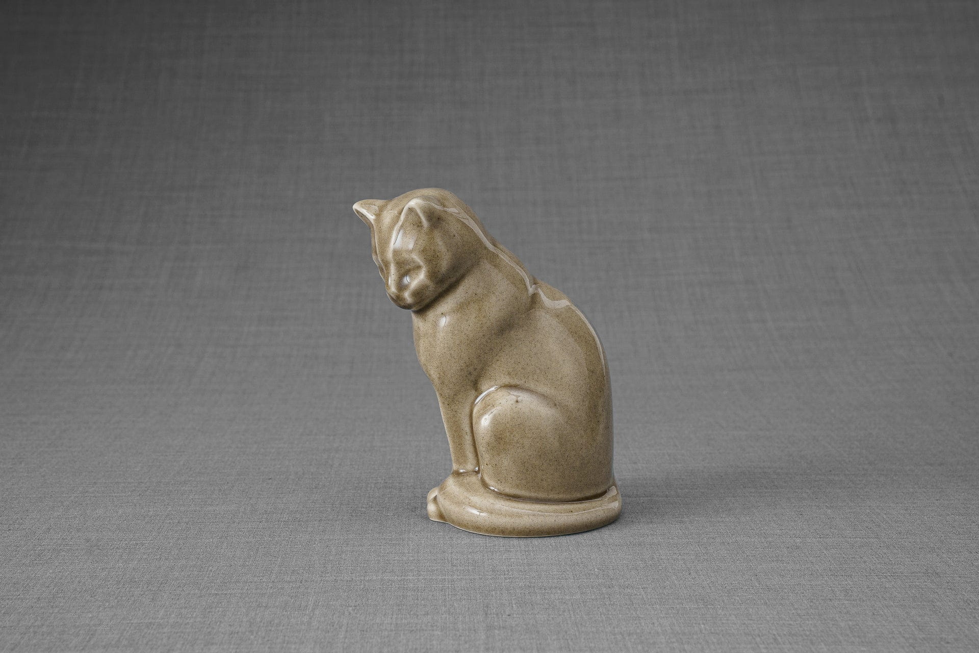 Pulvis Art Urns Pet Urn Mini Pet Urn for Ashes Neko - Beige Gray | Handmade | Ceramic