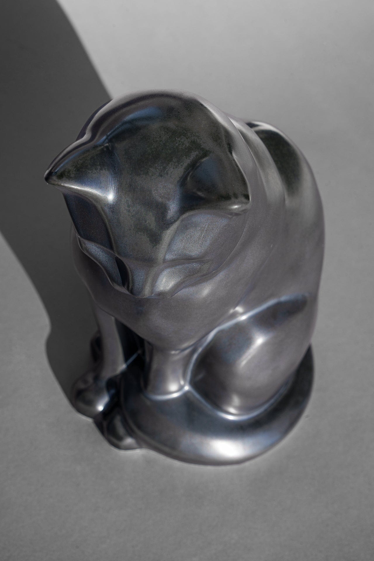Pulvis Art Urns Pet Urn Mini Pet Urn for Ashes Neko - Dark Matte | Ceramic | Handmade