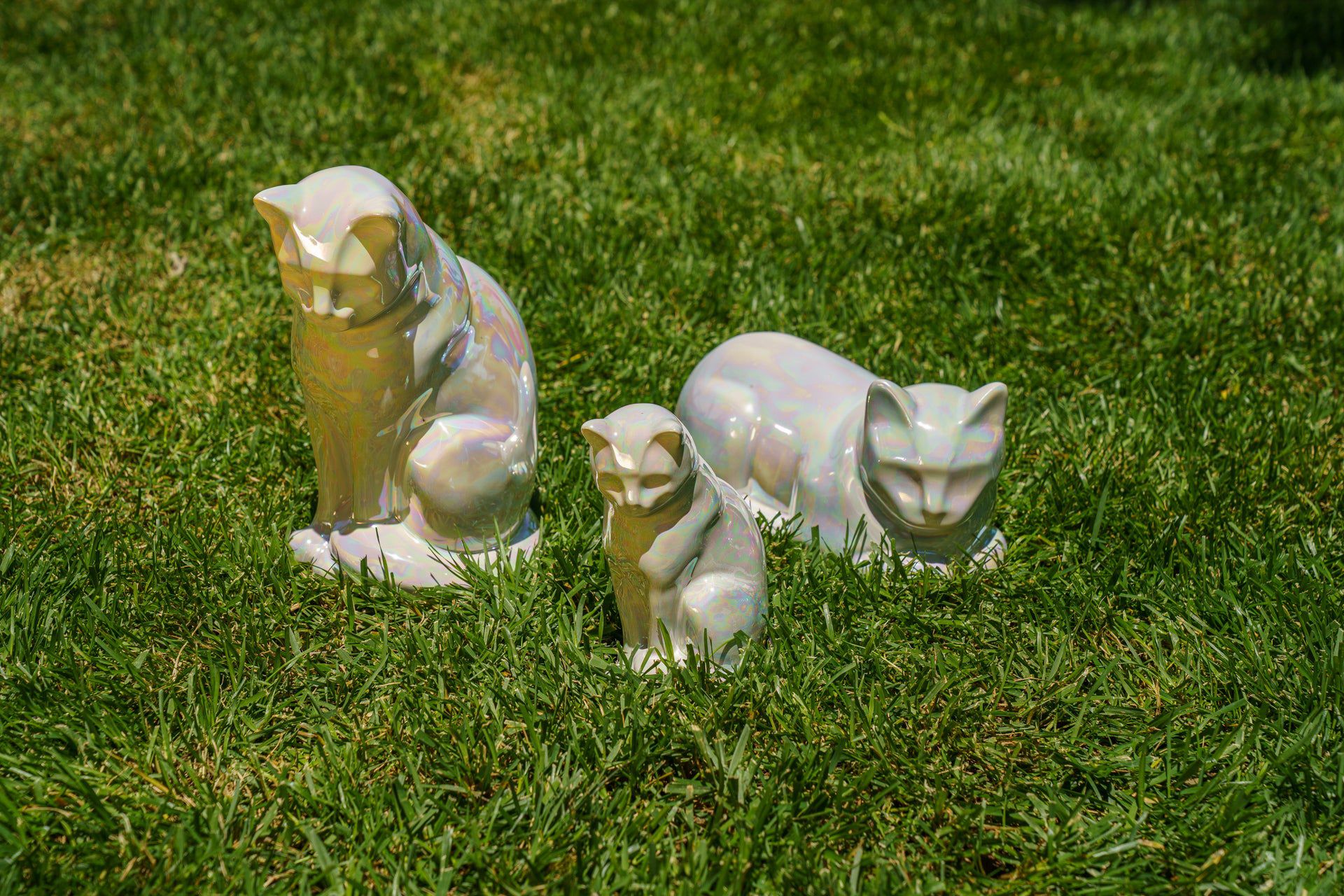 Pulvis Art Urns Pet Urn Mini Pet Urn for Ashes Neko - Pearly White | Handmade | Ceramic