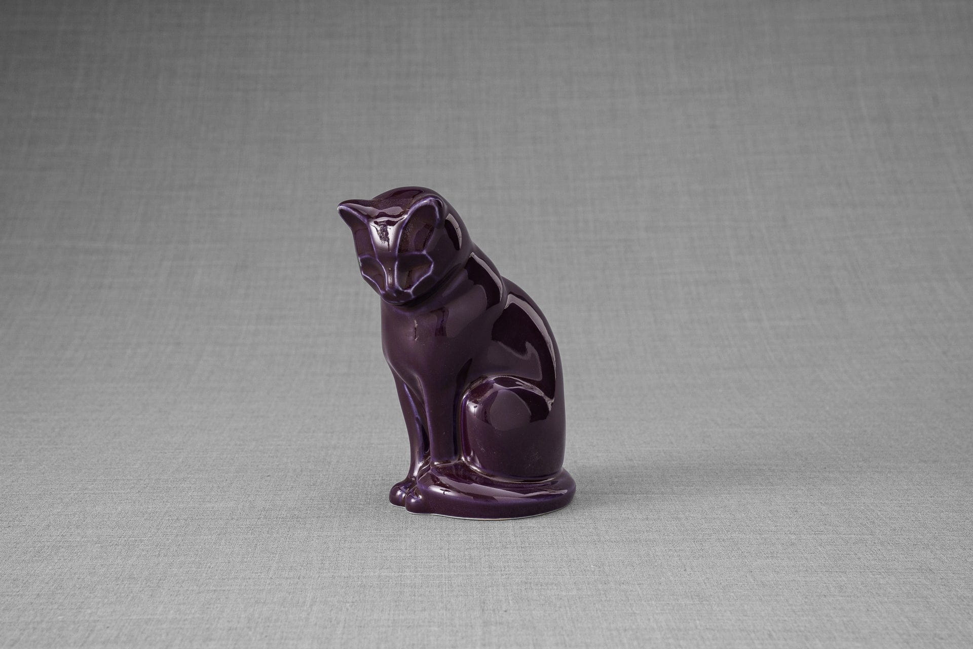 Pulvis Art Urns Pet Urn Mini Pet Urn for Ashes Neko - Violet | Ceramic | Handmade