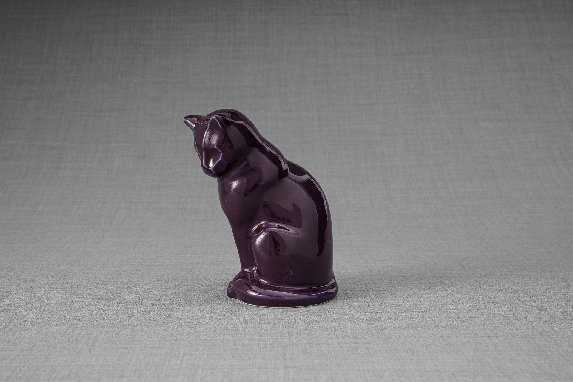 Pulvis Art Urns Pet Urn Mini Pet Urn for Ashes Neko - Violet | Ceramic | Handmade