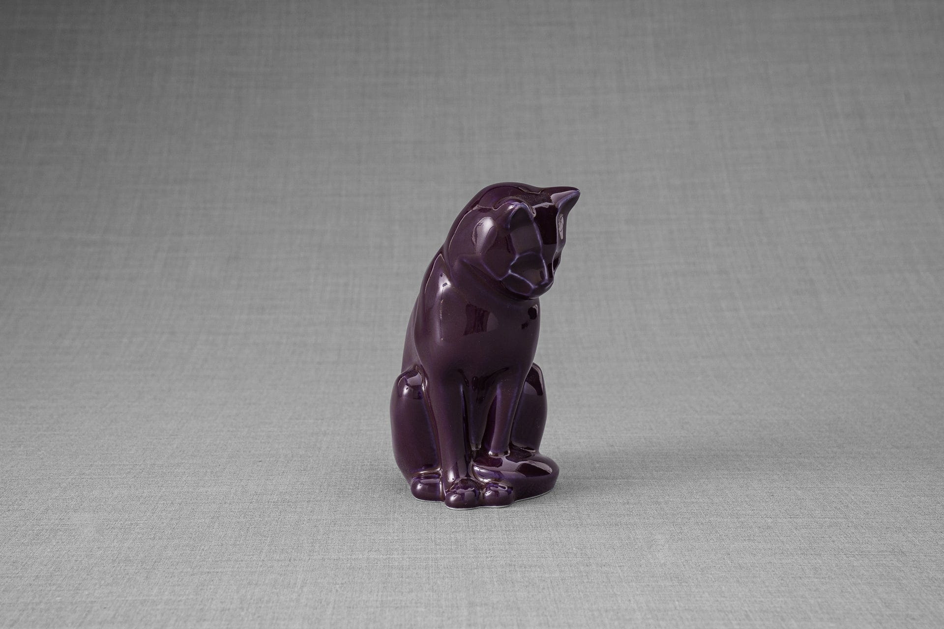 Pulvis Art Urns Pet Urn Mini Pet Urn for Ashes Neko - Violet | Ceramic | Handmade