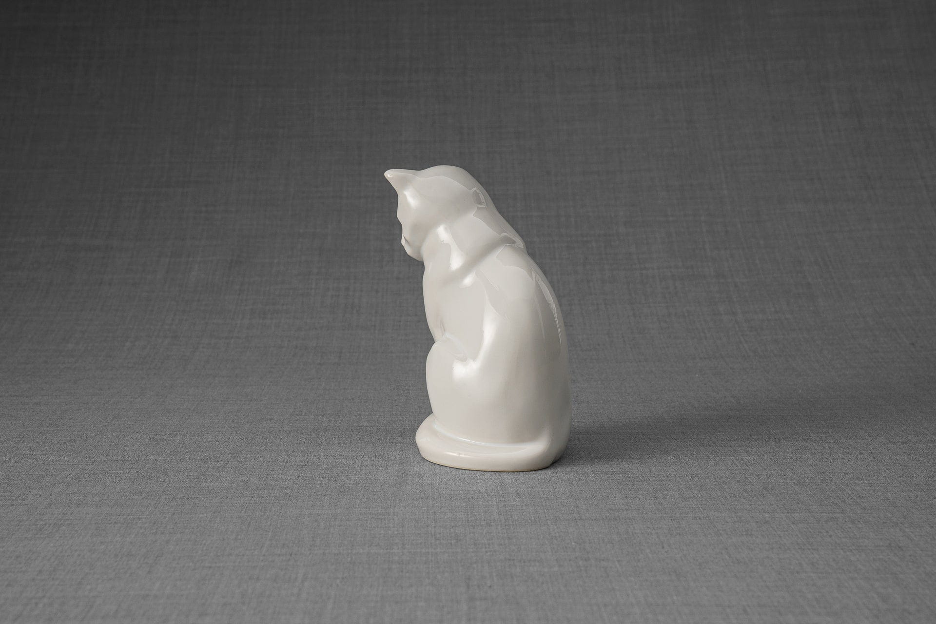 Pulvis Art Urns Pet Urn Mini Pet Urn for Ashes Neko - White | Ceramic | Handmade