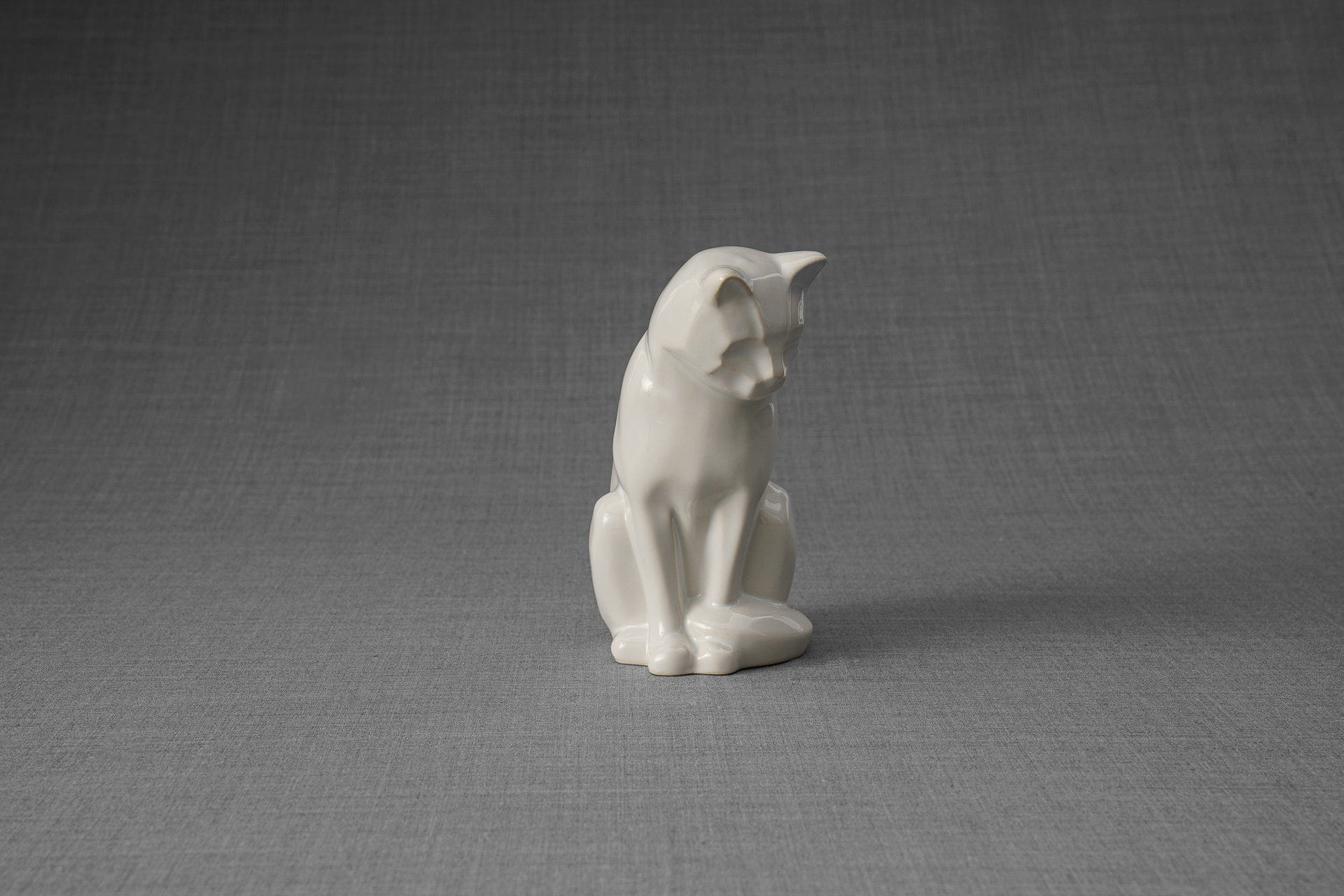Pulvis Art Urns Pet Urn Mini Pet Urn for Ashes Neko - White | Ceramic | Handmade