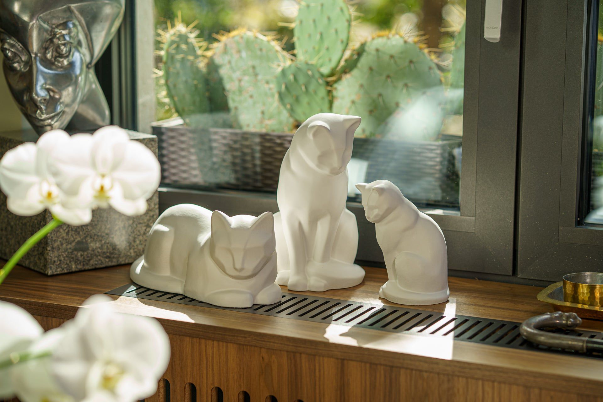 Pulvis Art Urns Pet Urn Mini Pet Urn for Ashes Neko - White Matte | Ceramic | Handmade