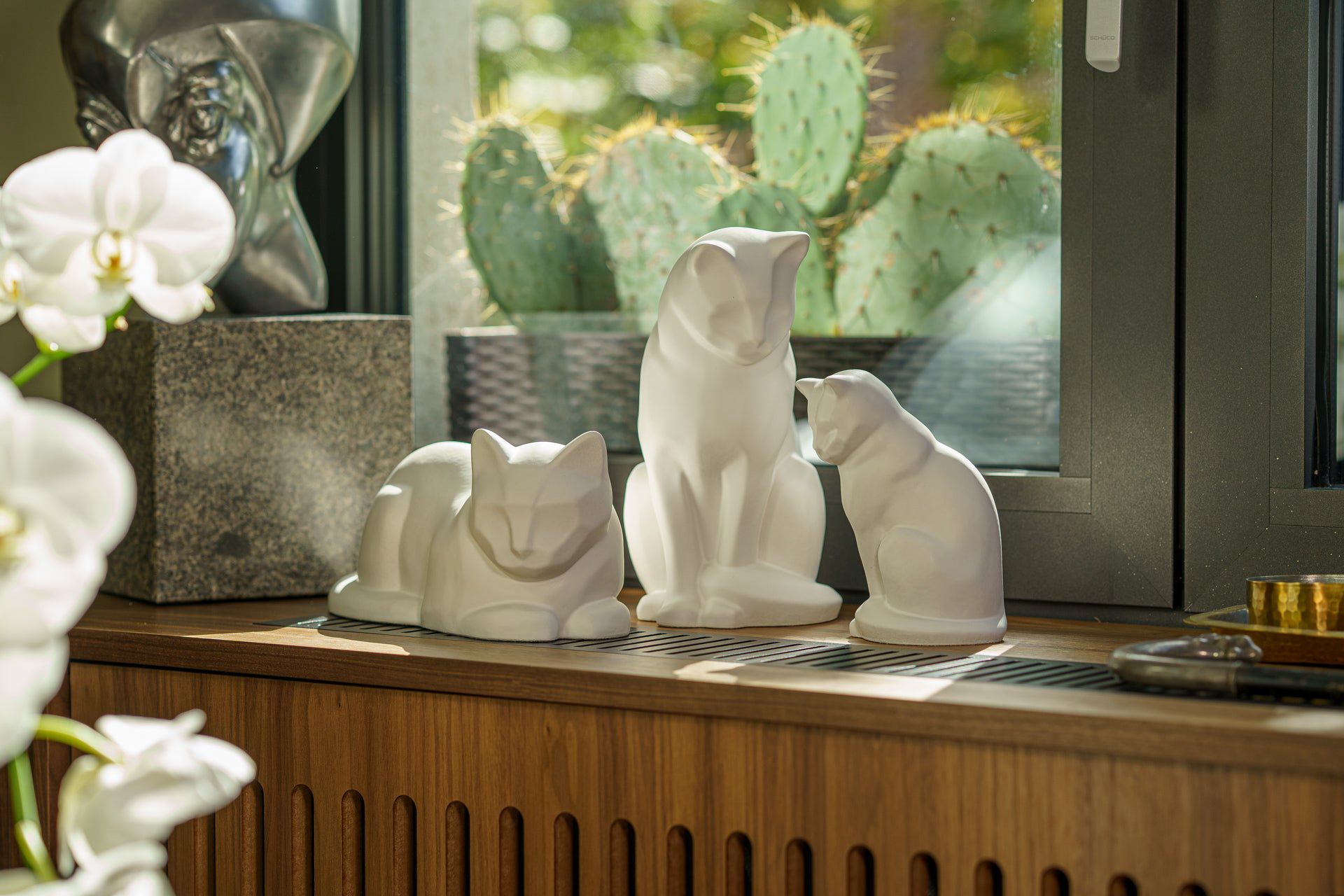 Pulvis Art Urns Pet Urn Mini Pet Urn for Ashes Neko - White Matte | Ceramic | Handmade