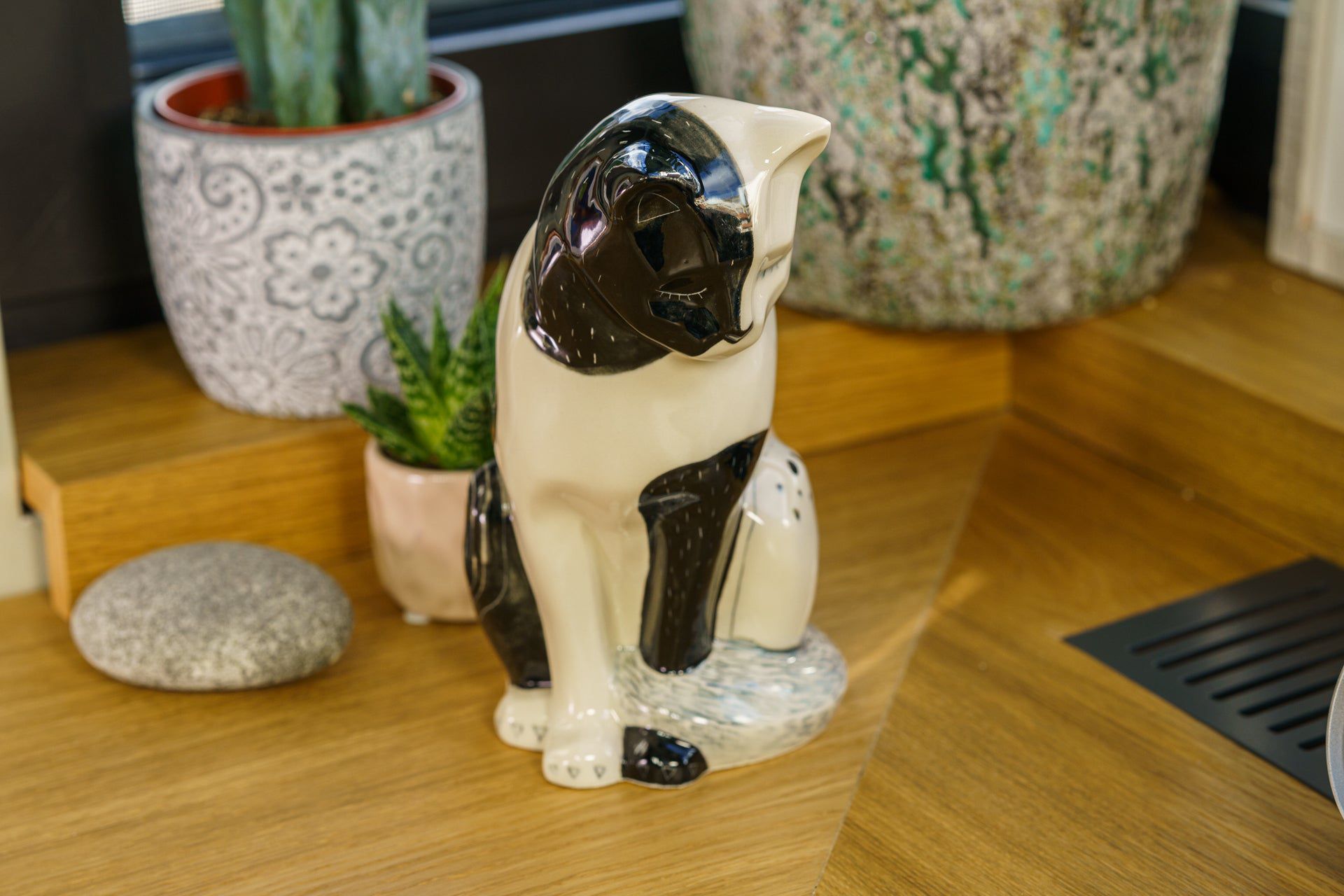 Pulvis Art Urns Pet Urn Neko Hand Decorated Pet Urn "Tuxedo" - Ceramic | Handmade
