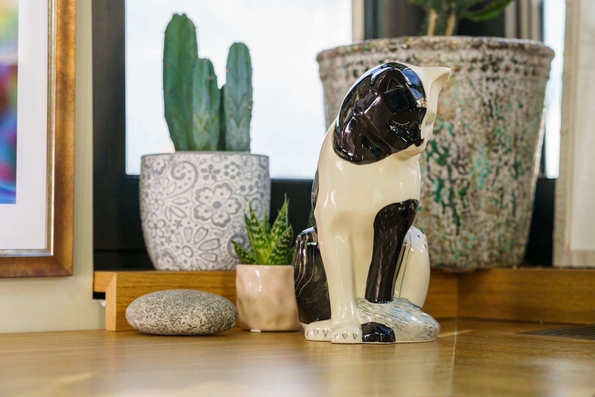 Pulvis Art Urns Pet Urn Neko Hand Decorated Pet Urn "Tuxedo" - Ceramic | Handmade