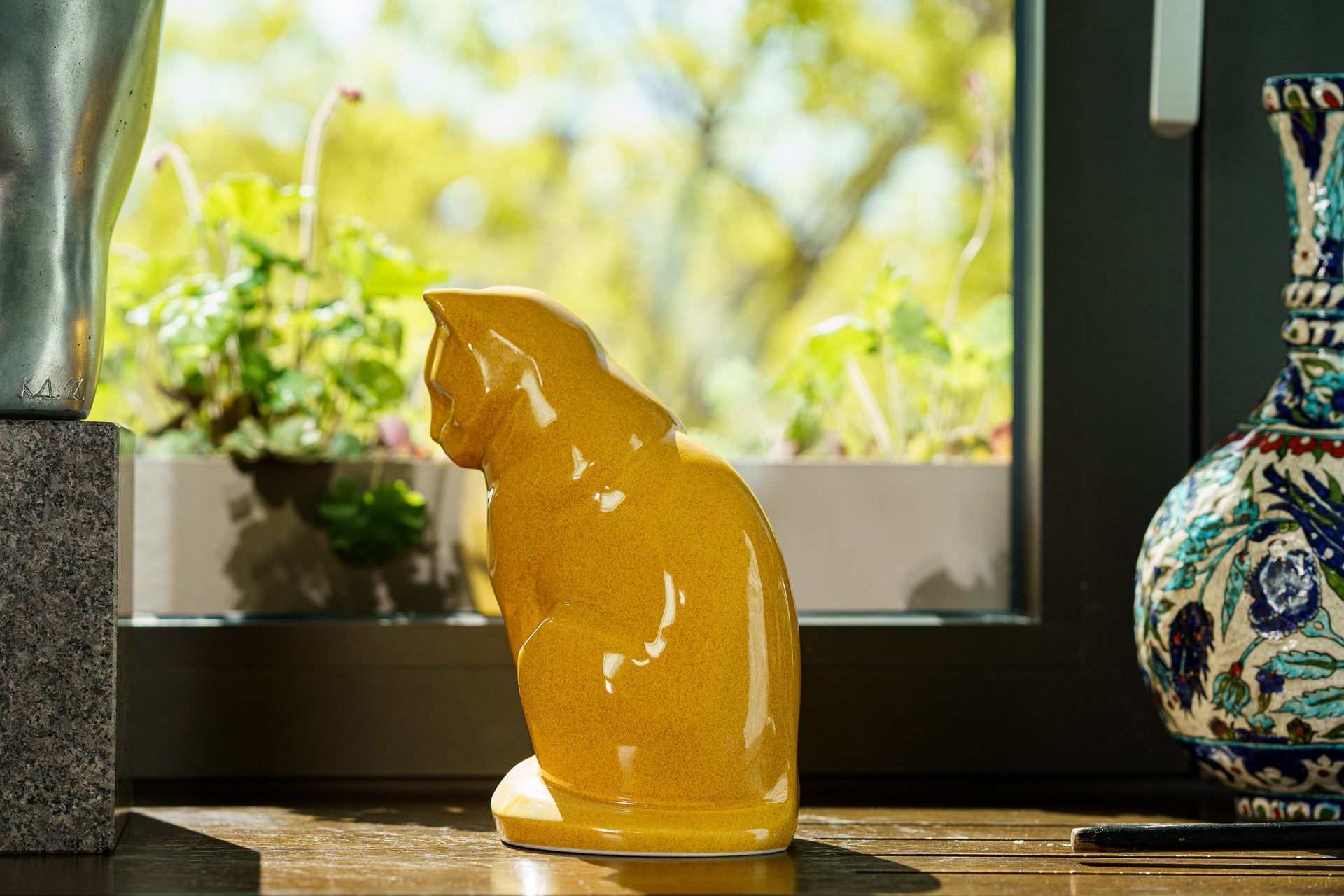 Pulvis Art Urns Pet Urn Neko Pet Urn for Ashes - Amber Yellow | Ceramic | Handmade