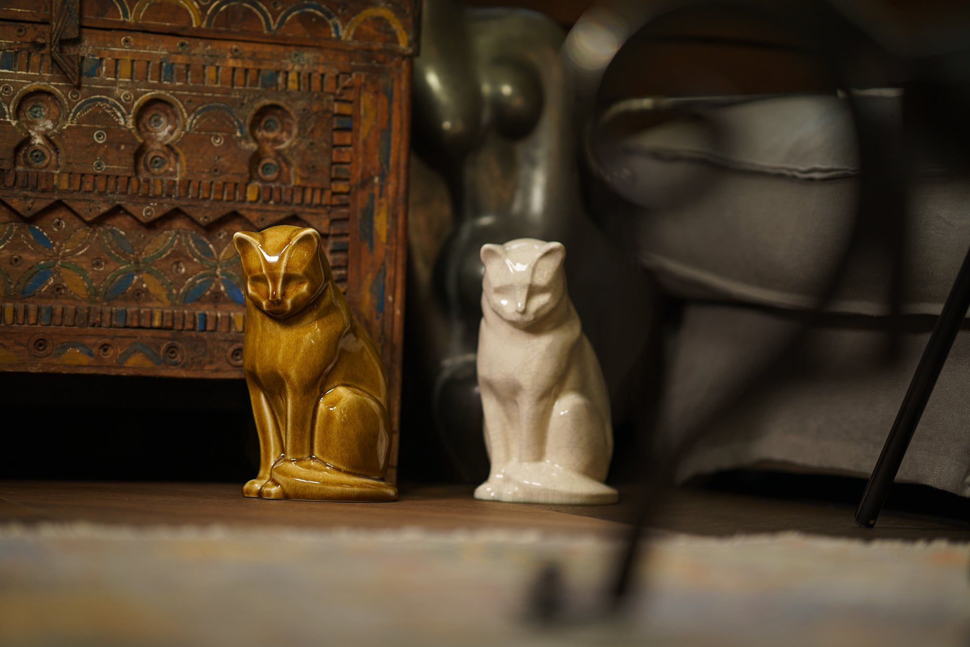 Pulvis Art Urns Pet Urn Neko Pet Urn for Ashes - Craquelure | Ceramic | Handmade