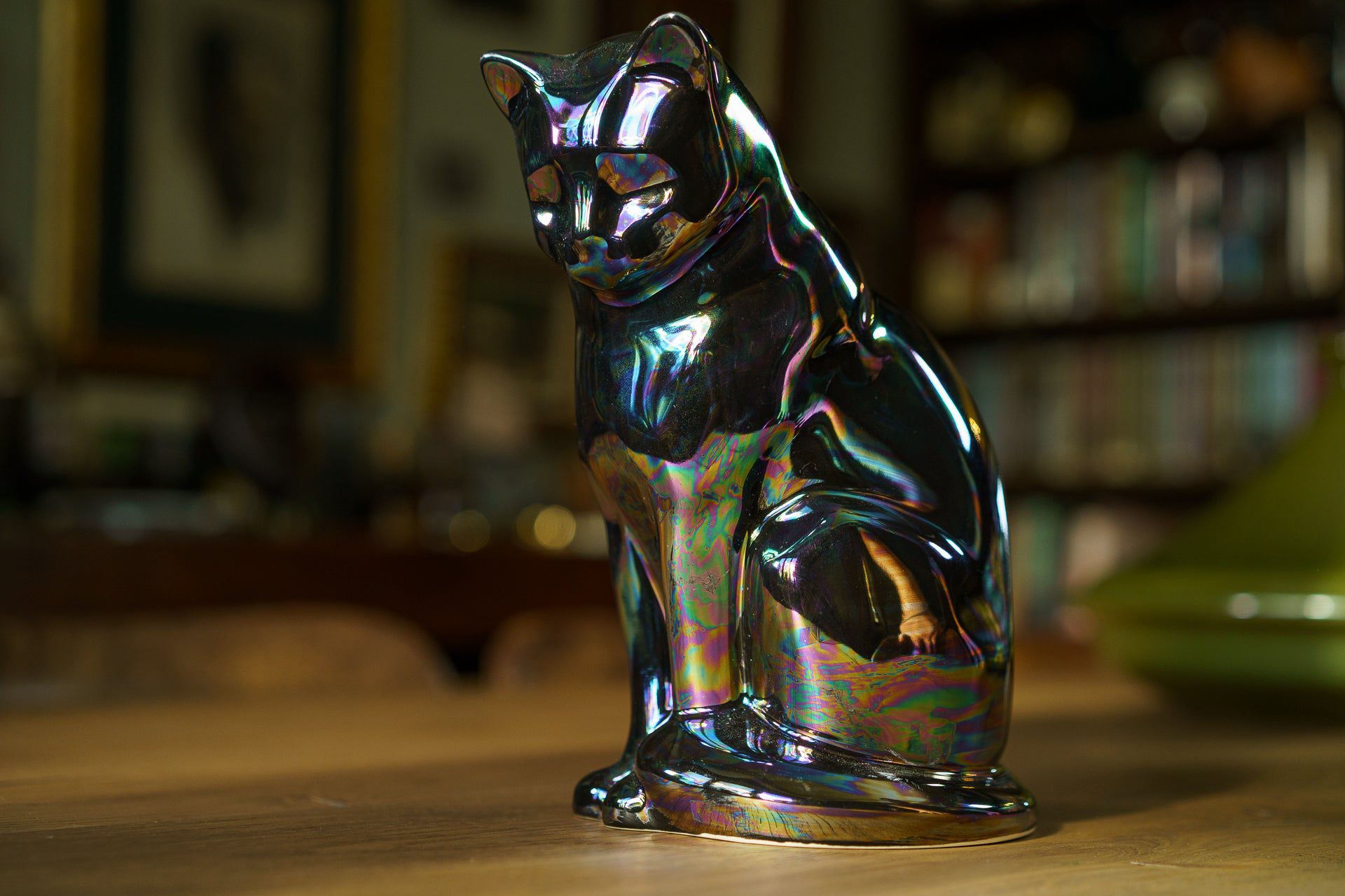 Pulvis Art Urns Pet Urn Neko Pet Urn for Ashes - Pearl White | Ceramic | Handmade