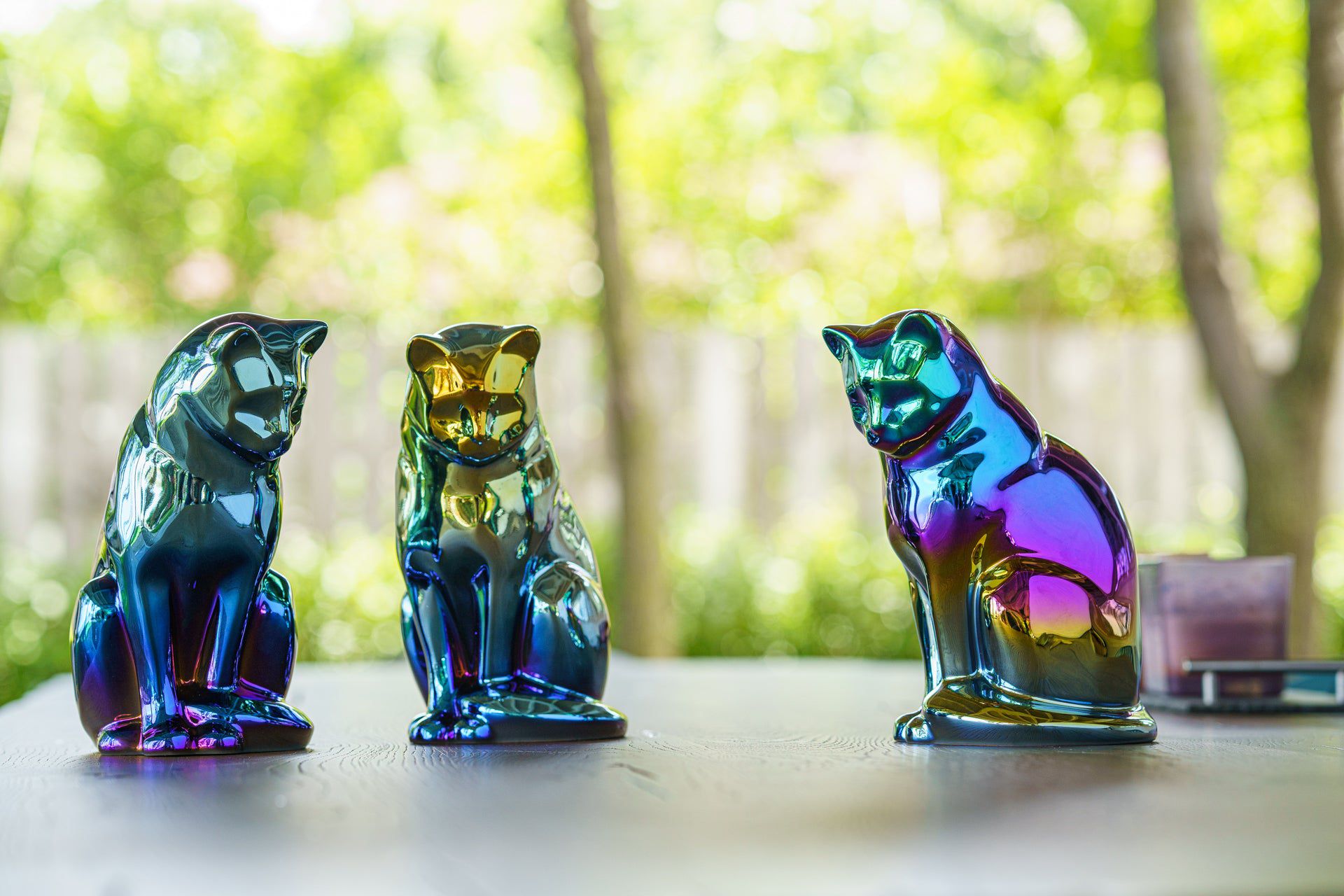 Pulvis Art Urns Pet Urn Neko Pet Urn for Ashes - Rainbow Chrome | Ceramic | Handmade