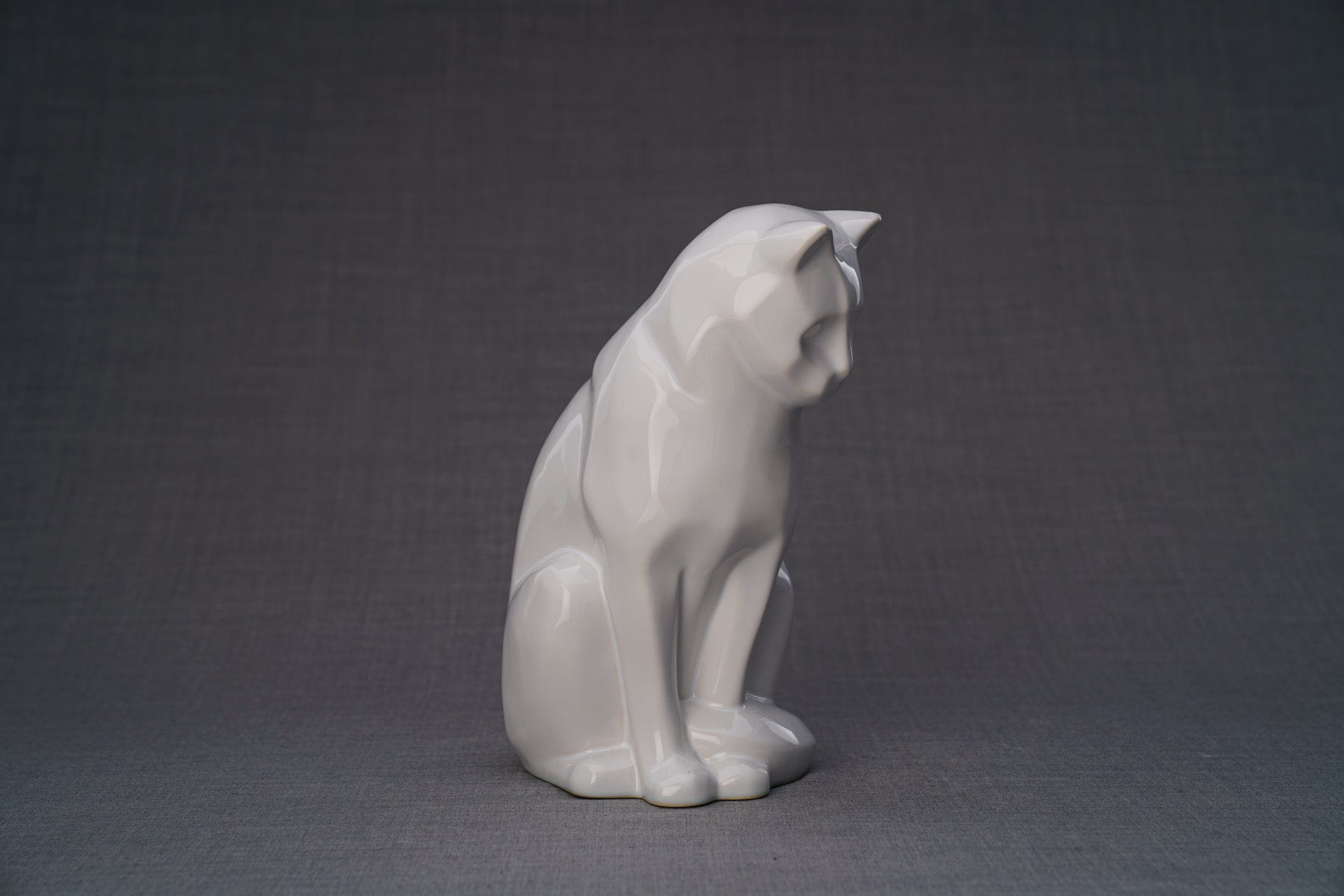 Pulvis Art Urns Pet Urn Neko Pet Urn for Ashes - White | Ceramic | Handmade