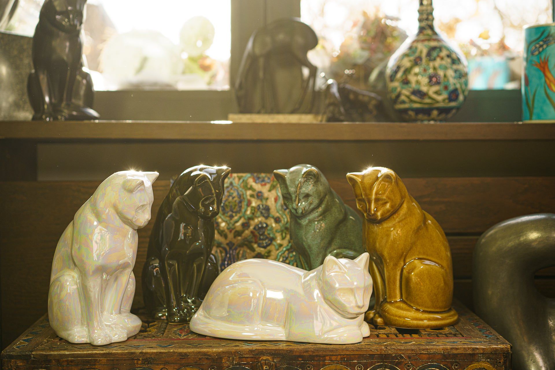 Pulvis Art Urns Pet Urn Neko Pet Urn for Ashes - White Matte | Ceramic | Handmade