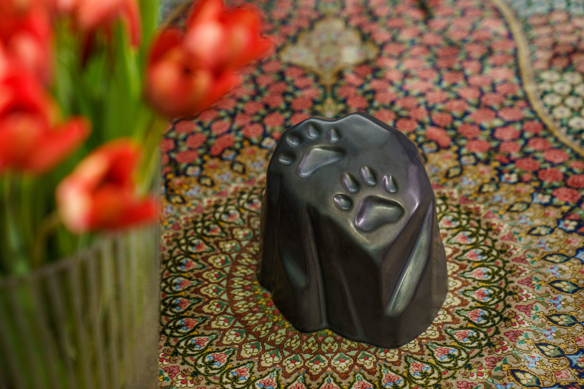 Paw Print Urn For Pet Ashes - Dark Matte | Ceramic