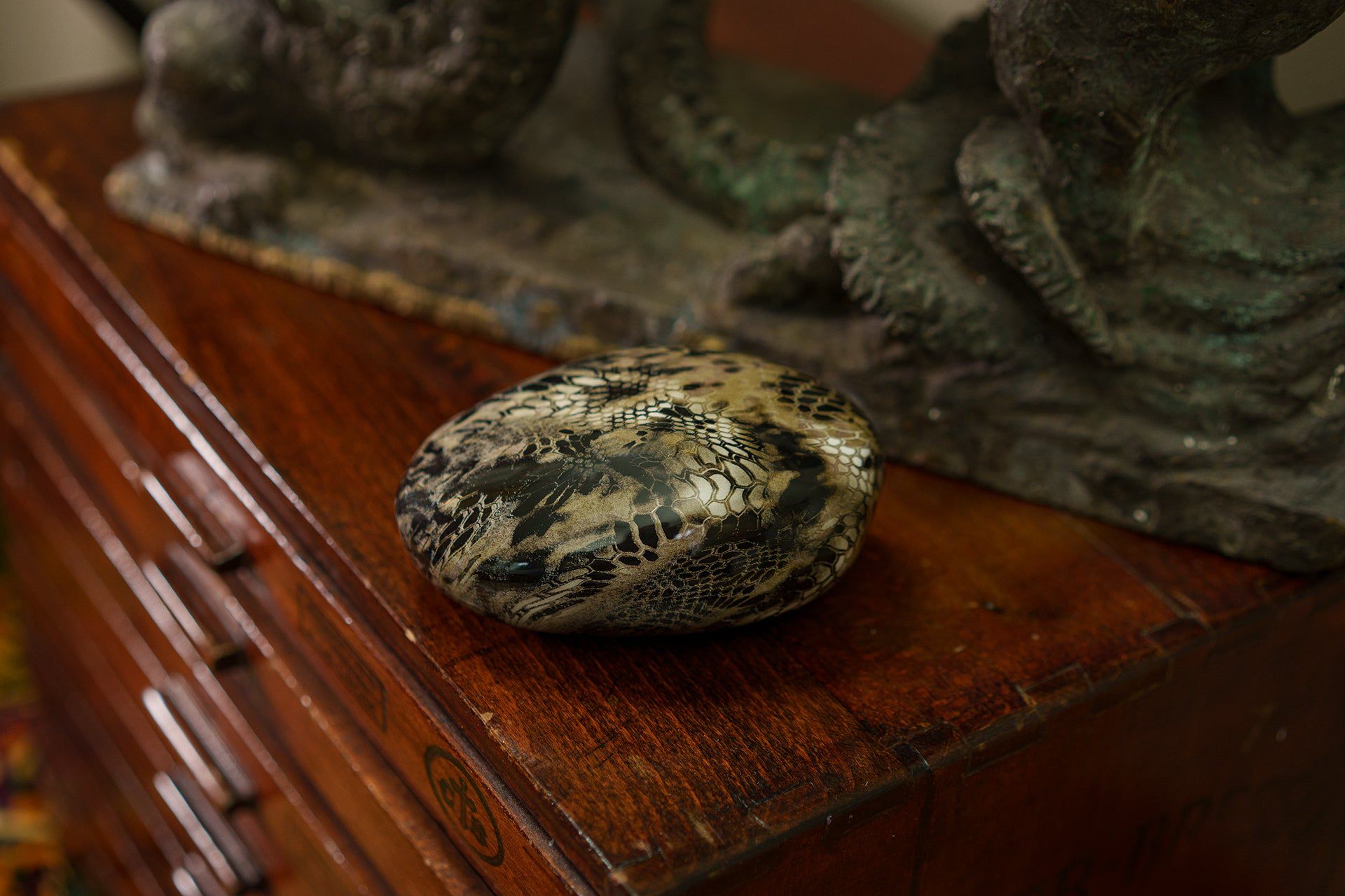 Pulvis Art Urns Pet Urn Snake Pet Urn - Beige | Ceramic | HydroGraphics