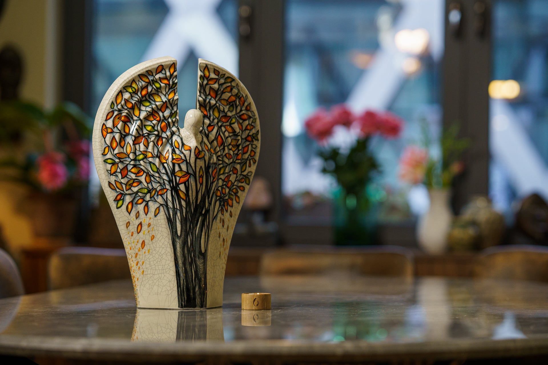 Urns with Personality 