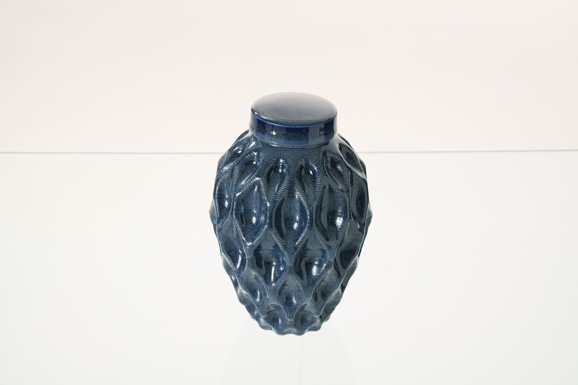 Cremation Urn "Echo" - 3D Printed Ceramic Urn | Blue Melange | Medium