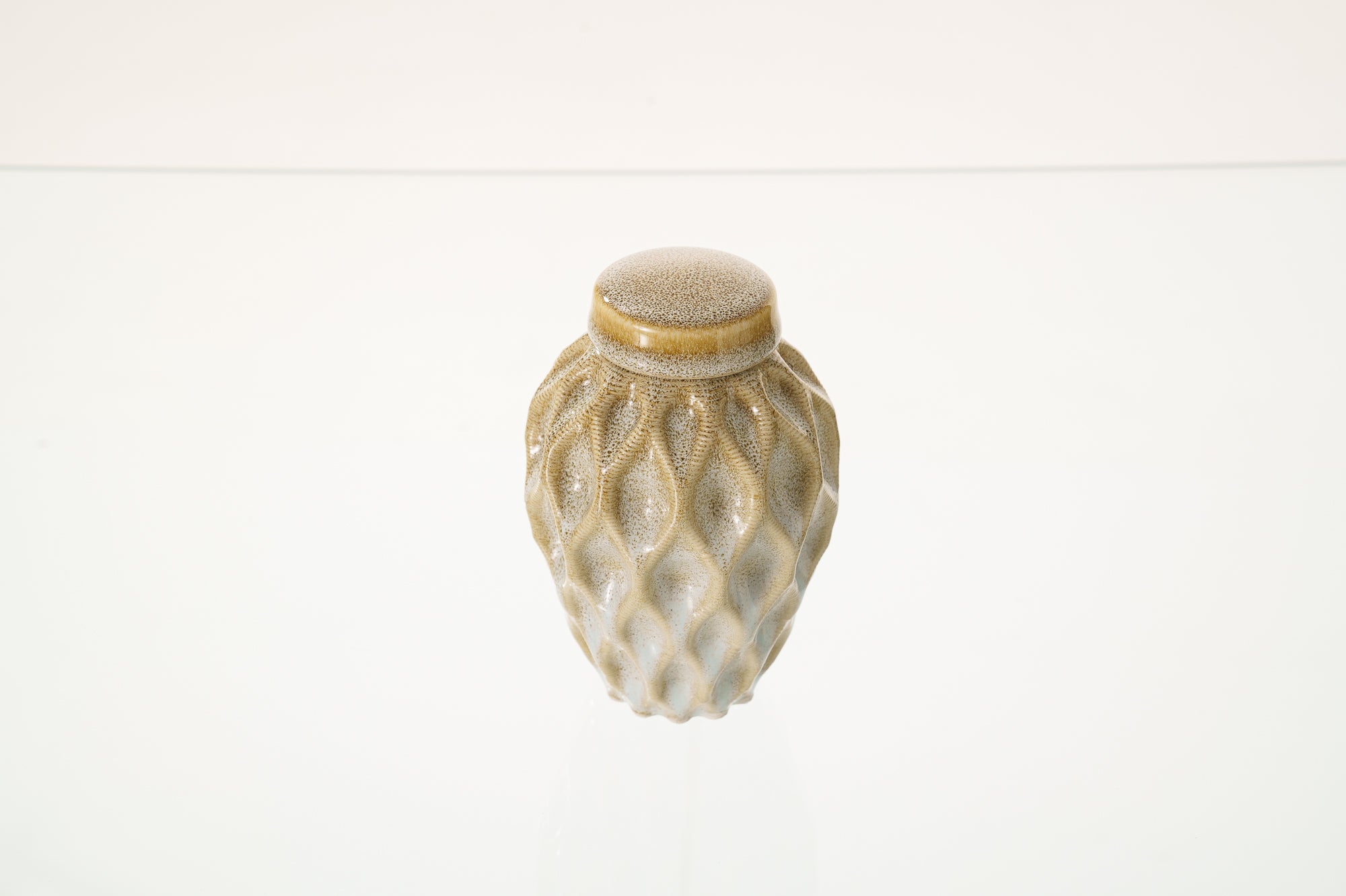 Cremation Urn "Echo" - 3D Printed Ceramic Urn | Light Sand Melange | Keepsake