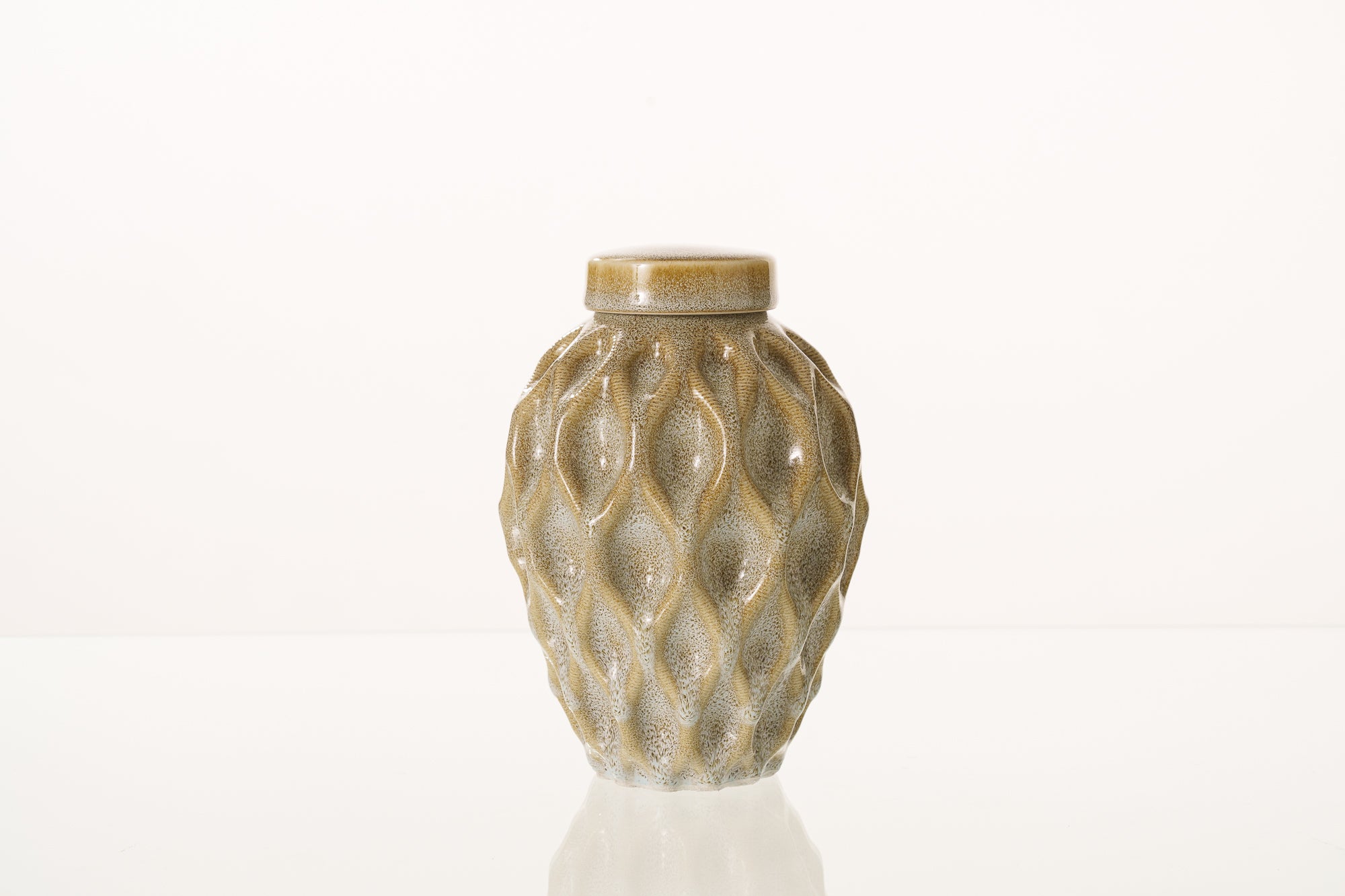 Cremation Urn "Echo" - 3D Printed Ceramic Urn | Light Sand Melange | Medium