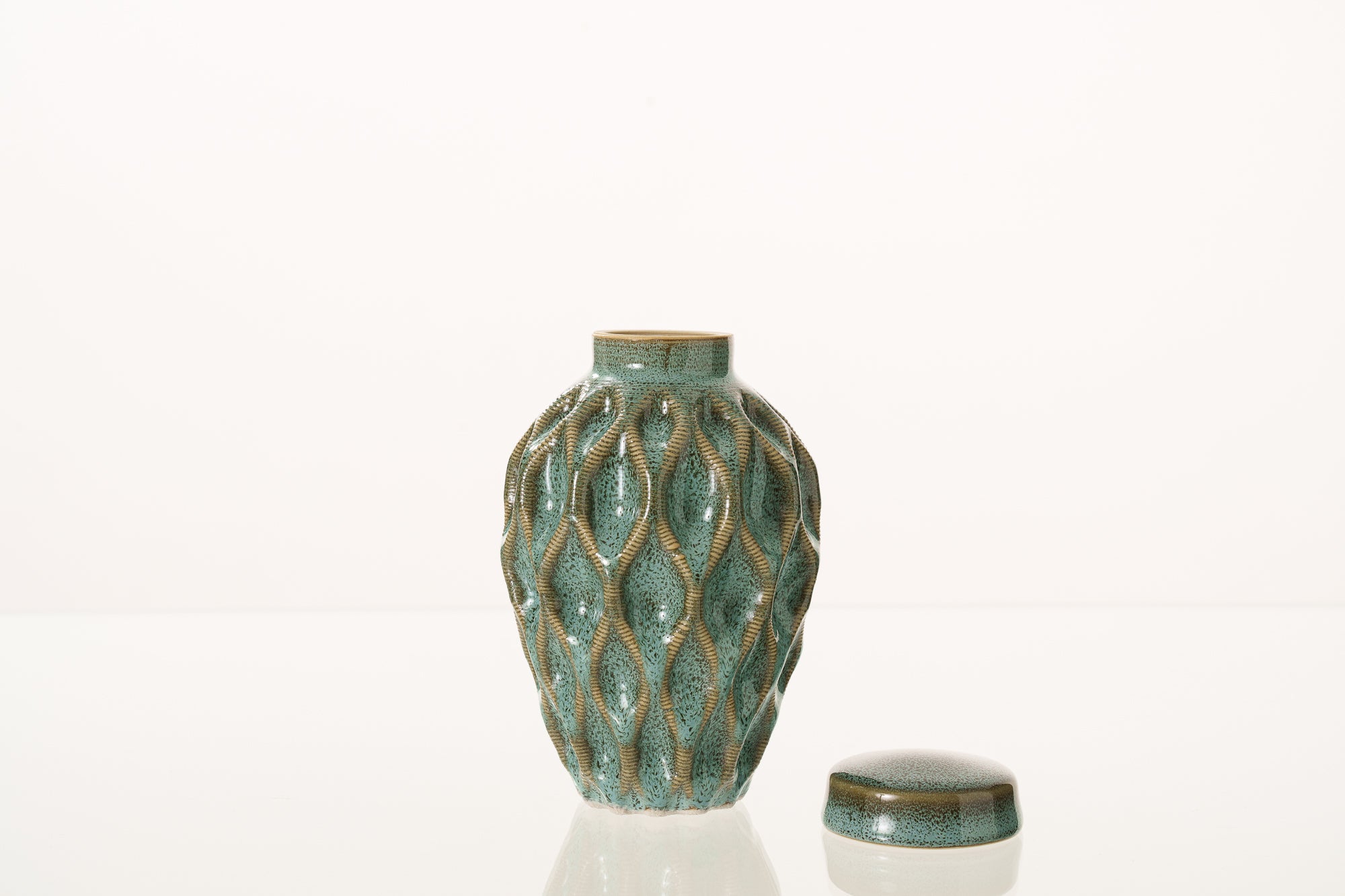 Cremation Urn "Echo" - 3D Printed Ceramic Urn | Oily Green Melange | Keepsake