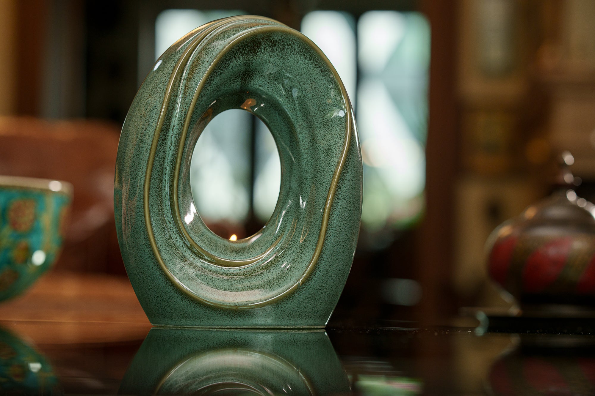 Cremation Urn for Ashes "The Passage" - Medium Urn | Oily Green Melange | Ceramic