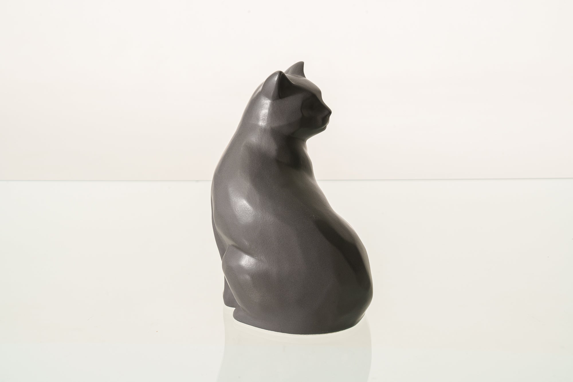 Felix Cat Urn for Ashes - Gray Matte | Ceramic | Handmade Pet Urn