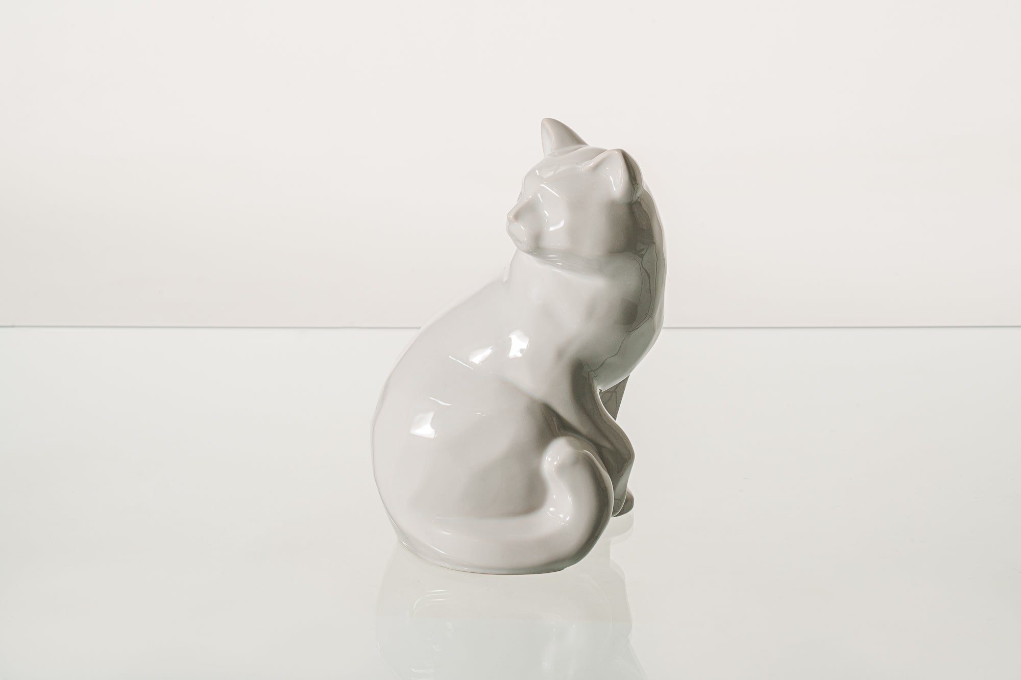 Felix Cat Urn for Ashes - White | Ceramic | Handmade Pet Urn